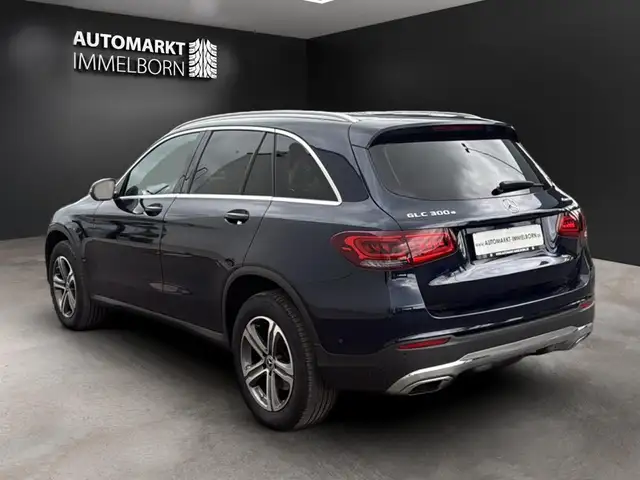 Mercedes-Benz GLC view 6