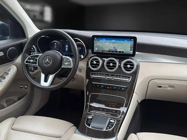 Mercedes-Benz GLC view 13