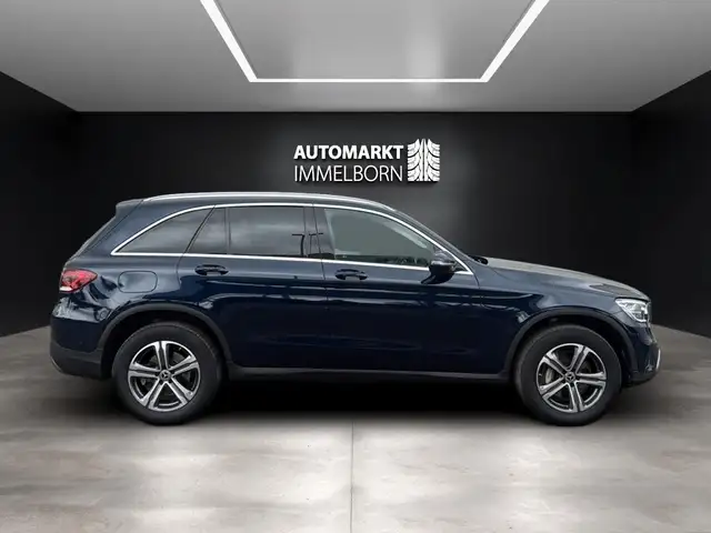 Mercedes-Benz GLC view 11
