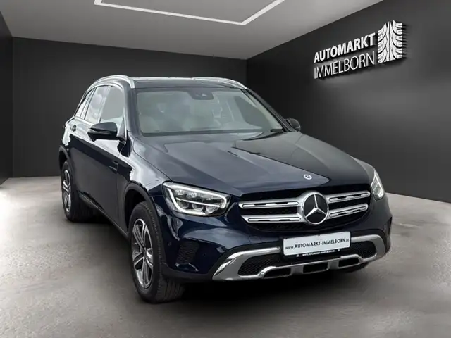 Mercedes-Benz GLC view 2
