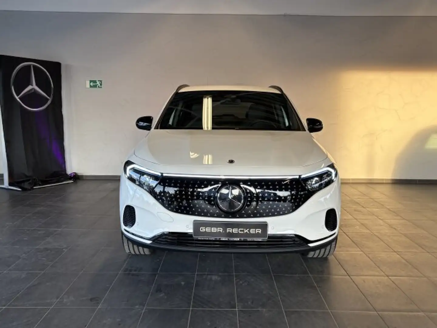 Mercedes-Benz EQA 300 EQA 300 4M Night Electric Advanced Soundsystem LED Blanc - 2