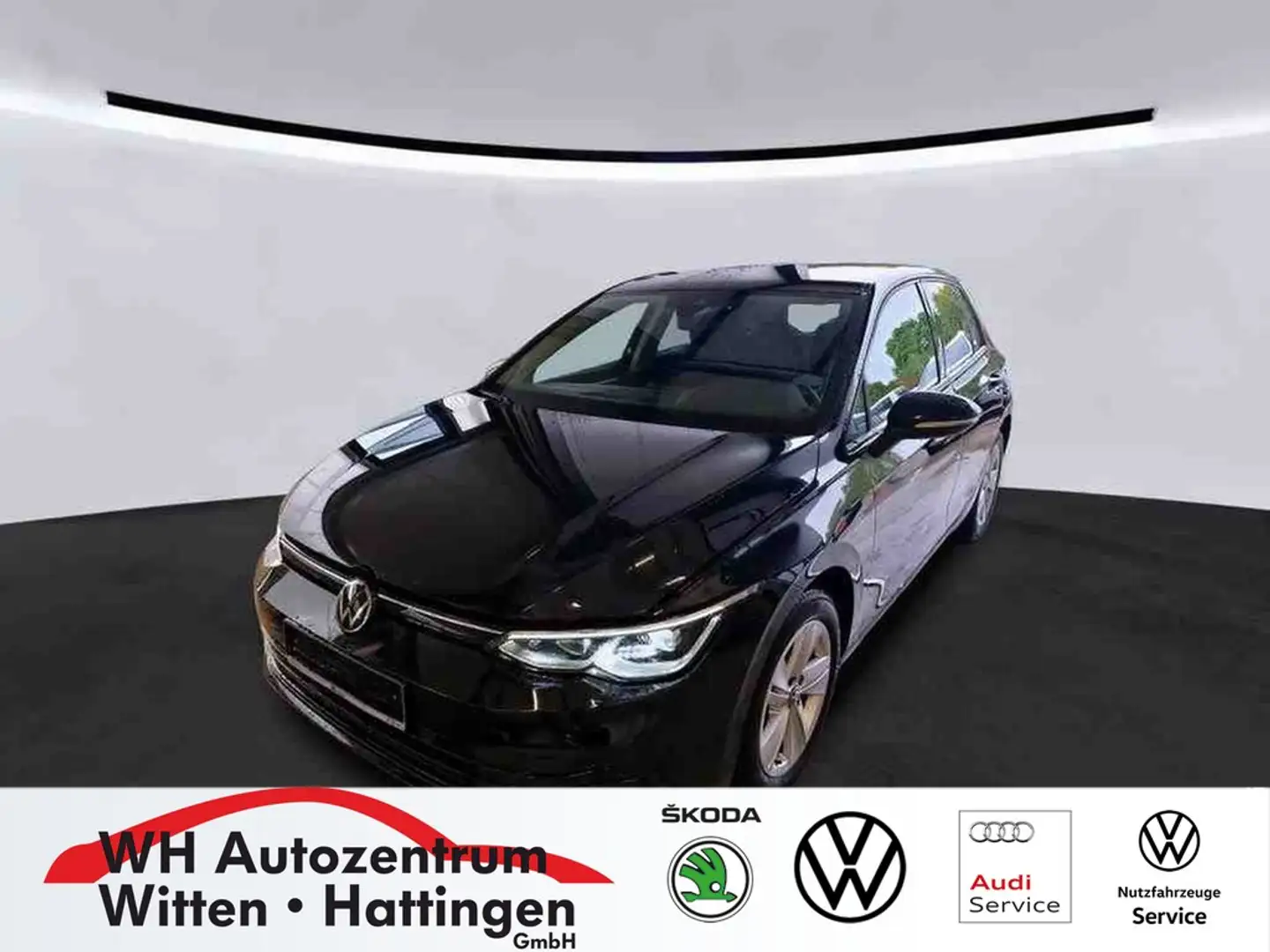 Volkswagen Golf VIII 1.5 l TSI Life NAVI LED GJ-REIFEN PRIVACY PDC Schwarz - 1