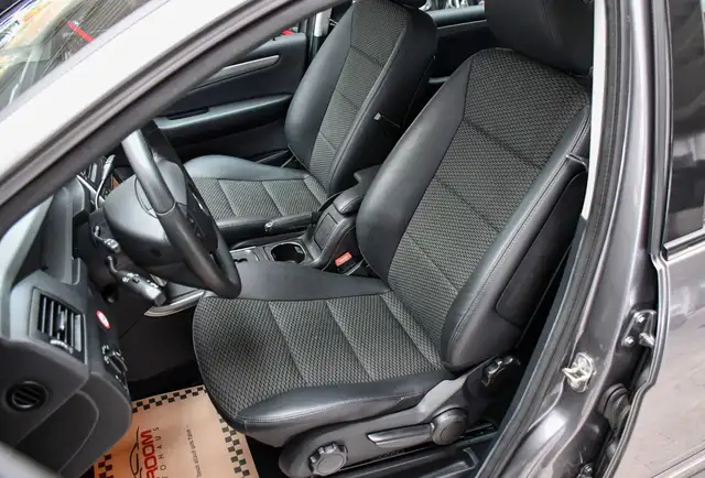 Mercedes-Benz B Class view 8