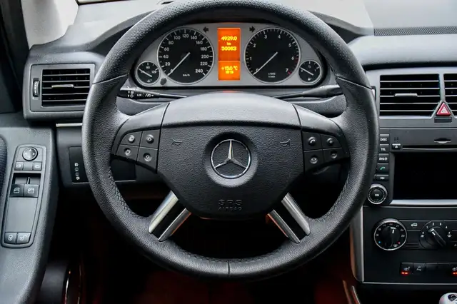 Mercedes-Benz B Class view 14