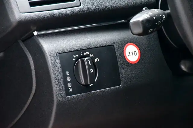 Mercedes-Benz B Class view 6