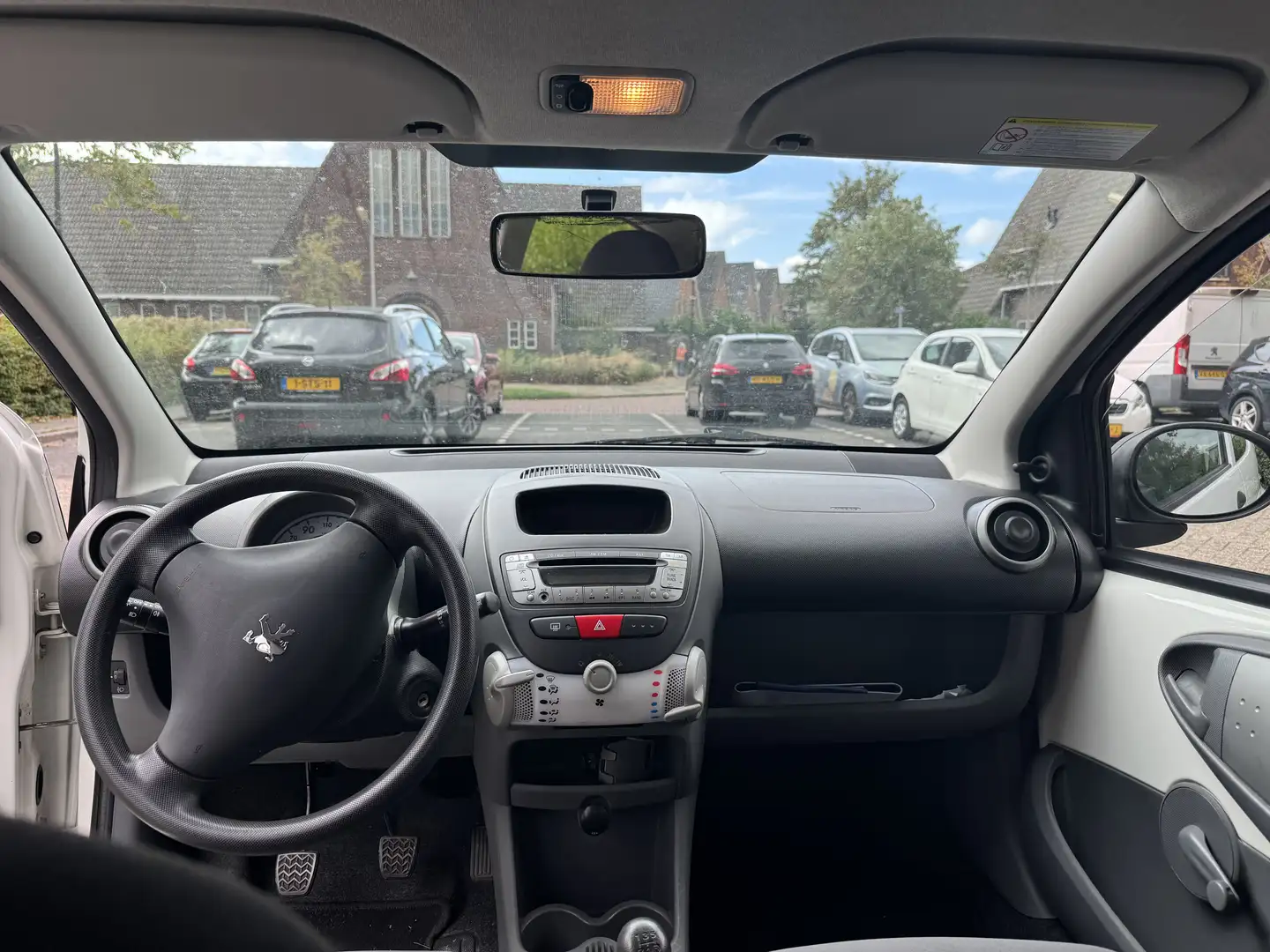 Peugeot 107 70 white - 2