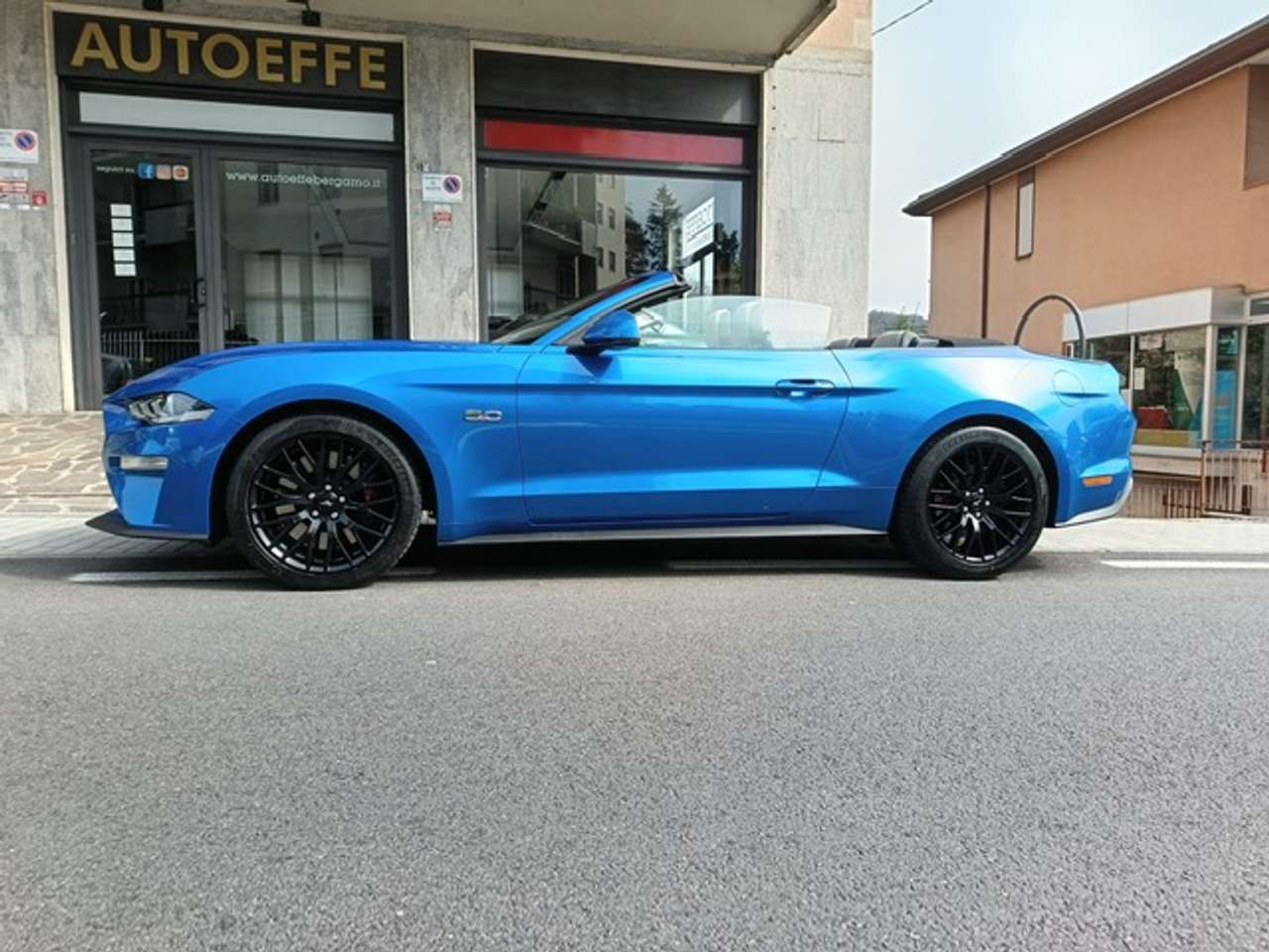 Ford Mustang Convertible 5.0 ti-vct V8 GT 450cv AUTO 28.400 KM