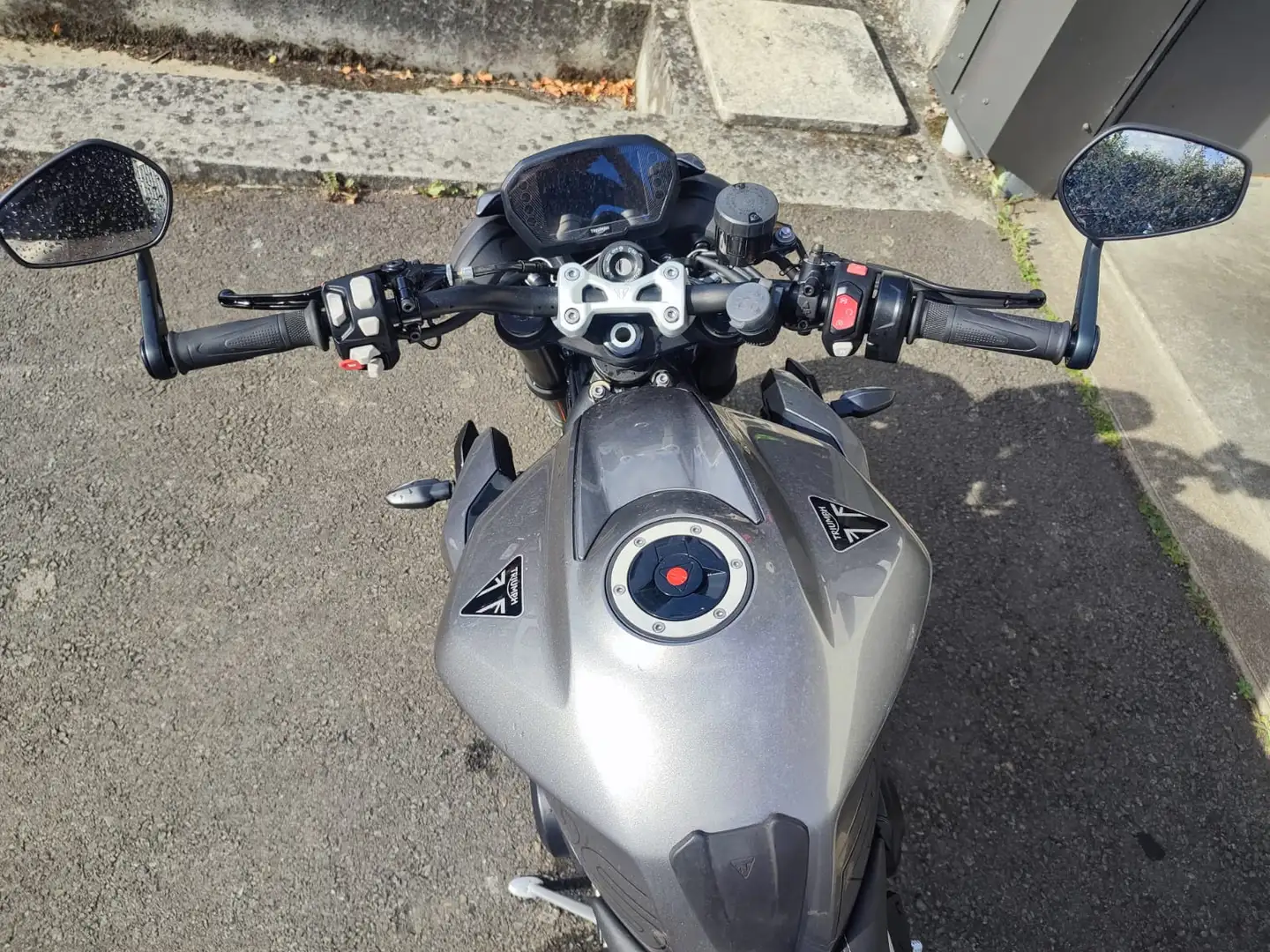 Triumph Street Triple 765 Gris - 2