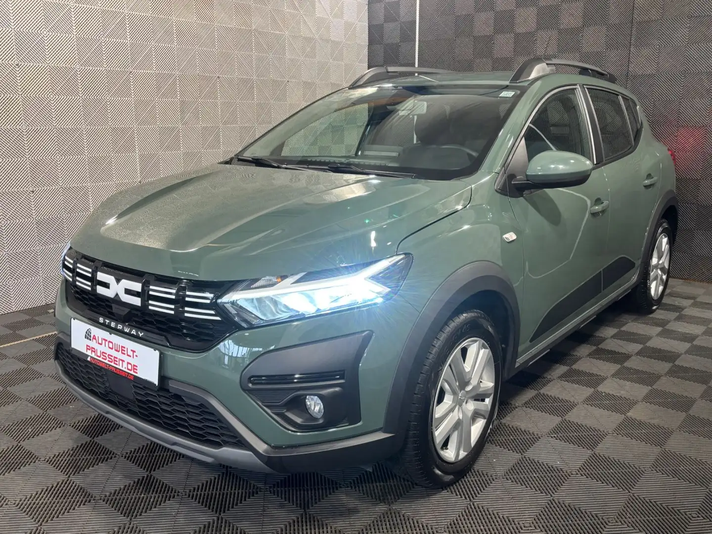 Dacia Sandero III*STEPWAY EXPRESSION*LED-TEMPO-KLIMA Grau - 2