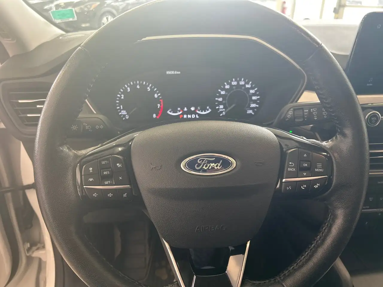 Ford Escape снимка Ford Escape