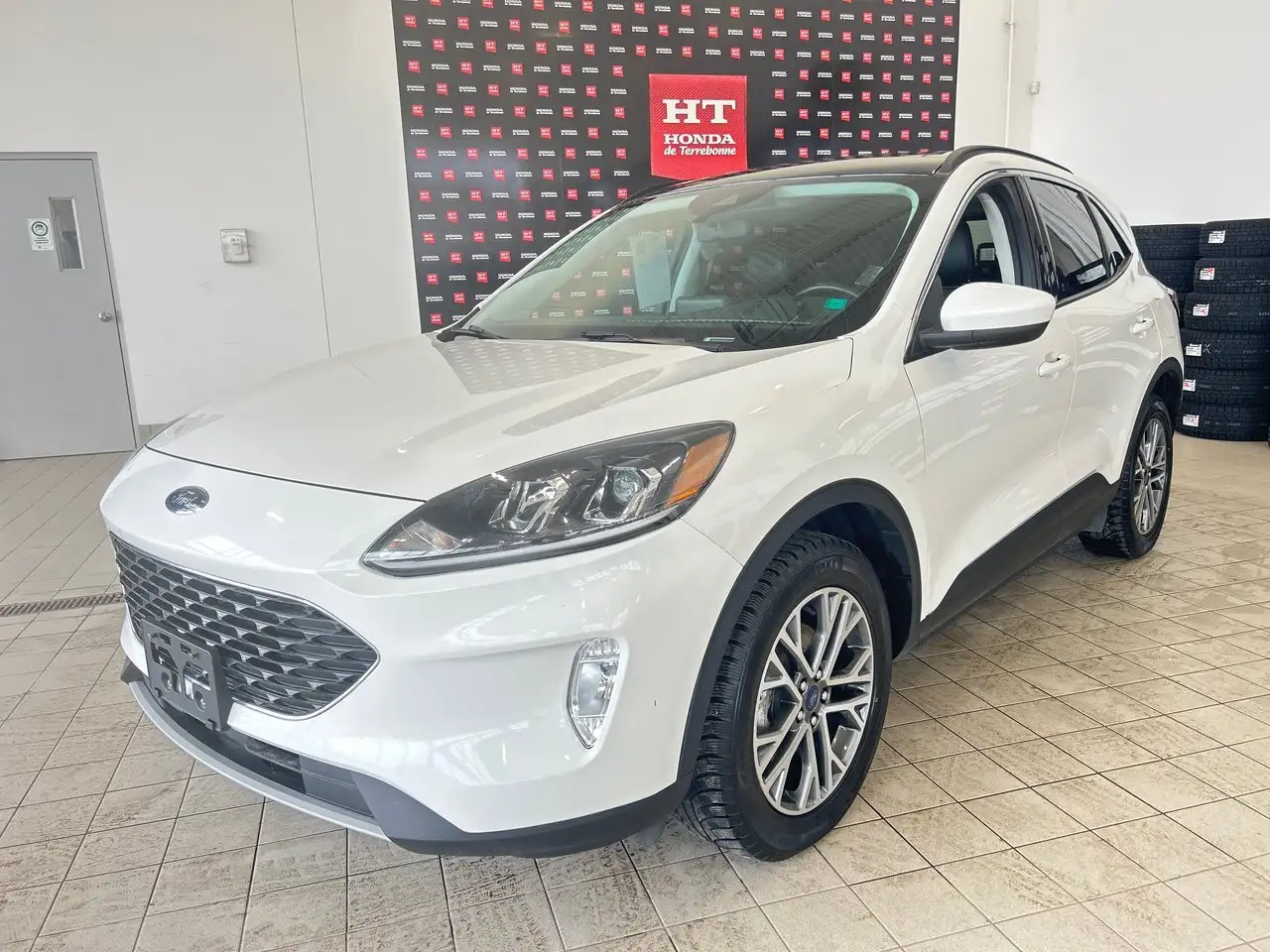 Ford Escape снимка Ford Escape