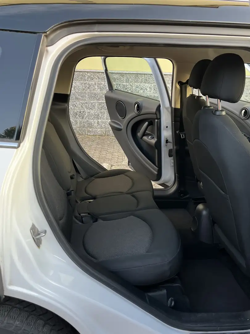MINI Countryman D Білий - 2