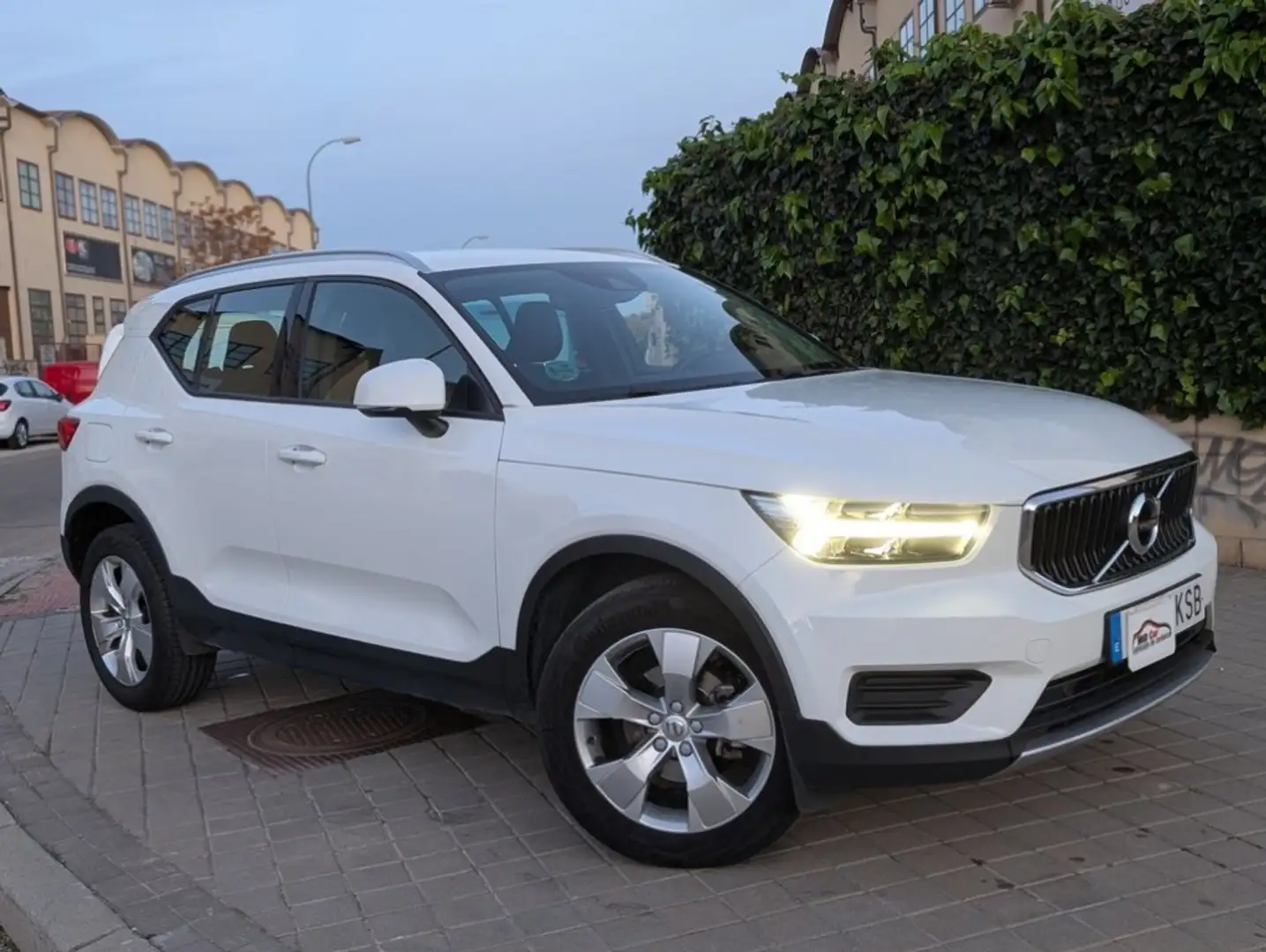 Volvo XC40 T3 Blanco - 1