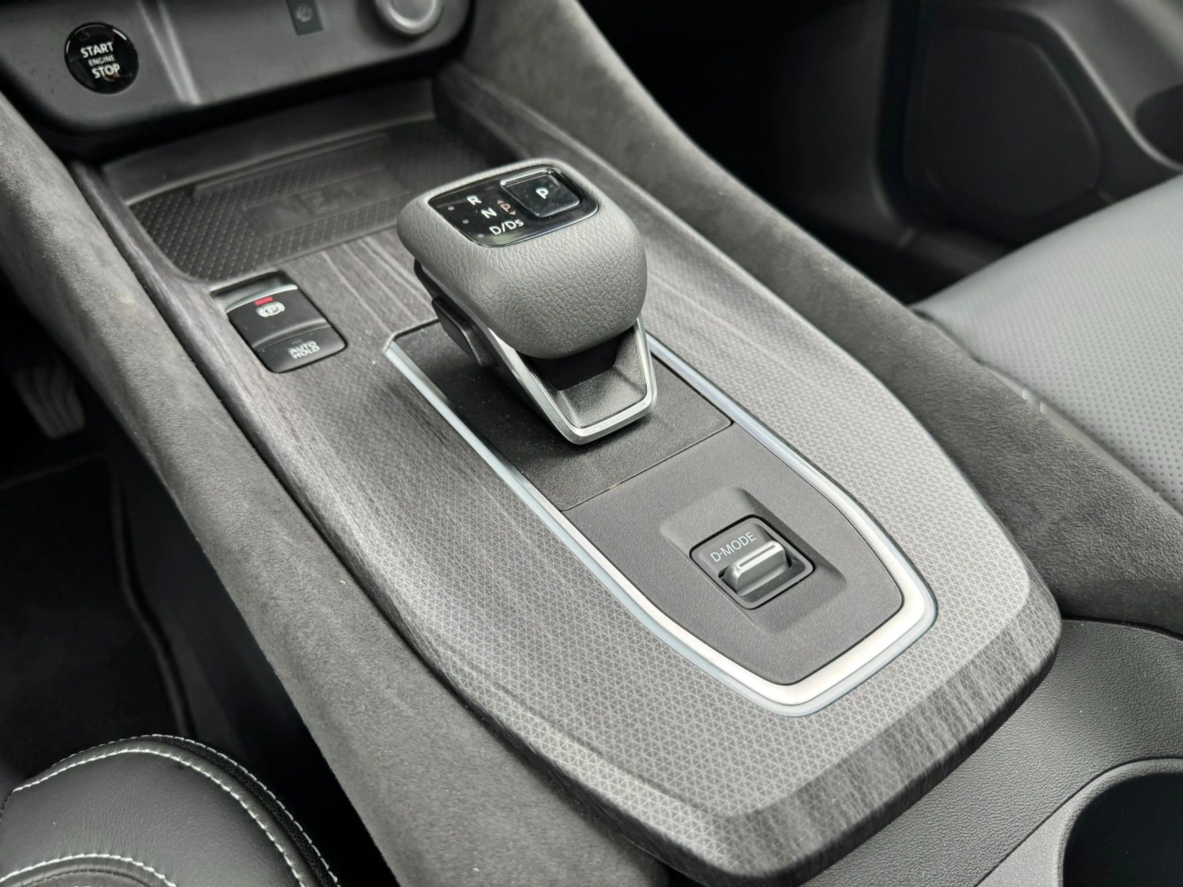 Nissan Qashqai 1.3 MHEV Xtronic Tekna Plus 158pk Massage stoelen — photo 25