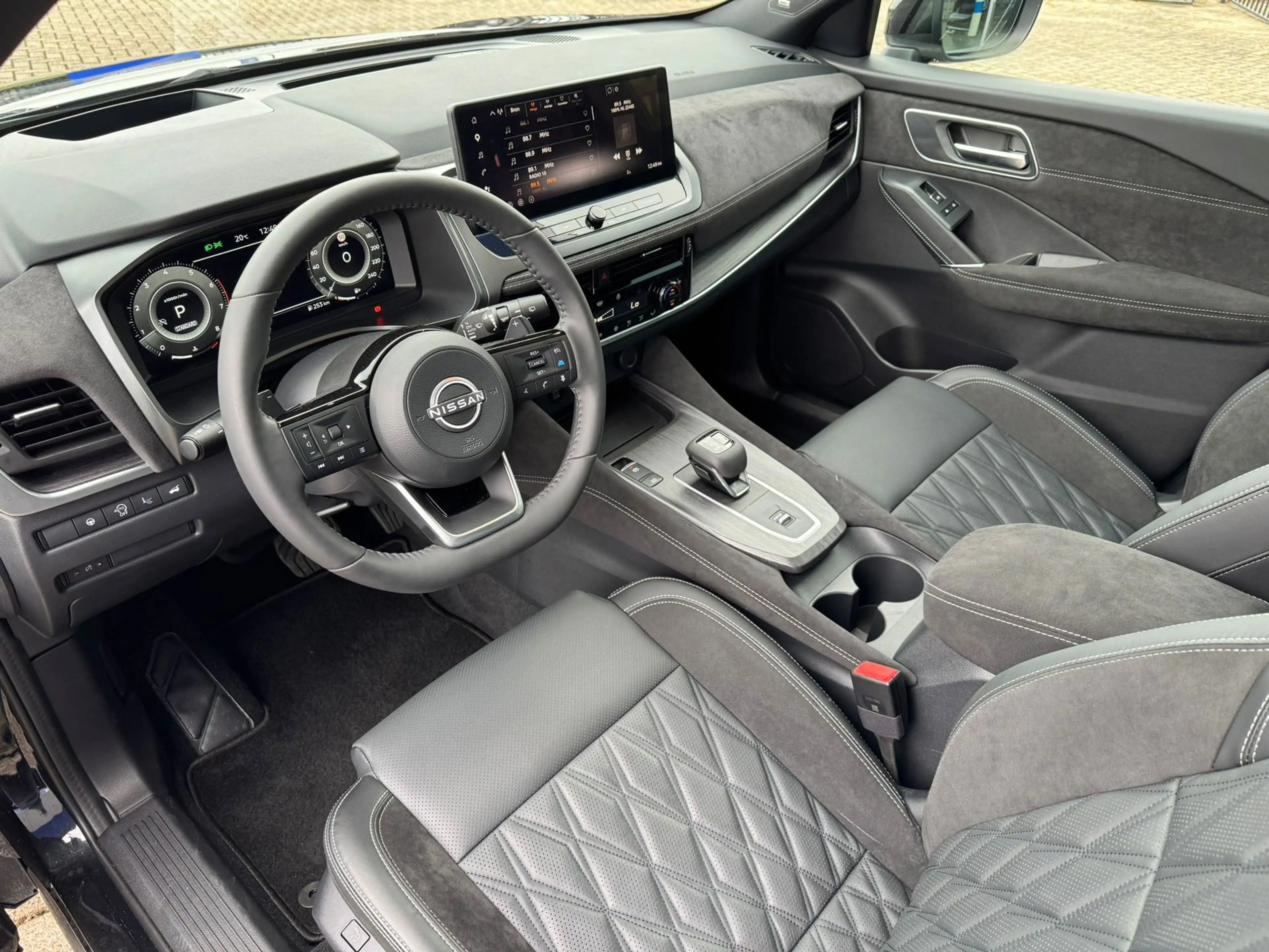 Nissan Qashqai 1.3 MHEV Xtronic Tekna Plus 158pk Massage stoelen — photo 6