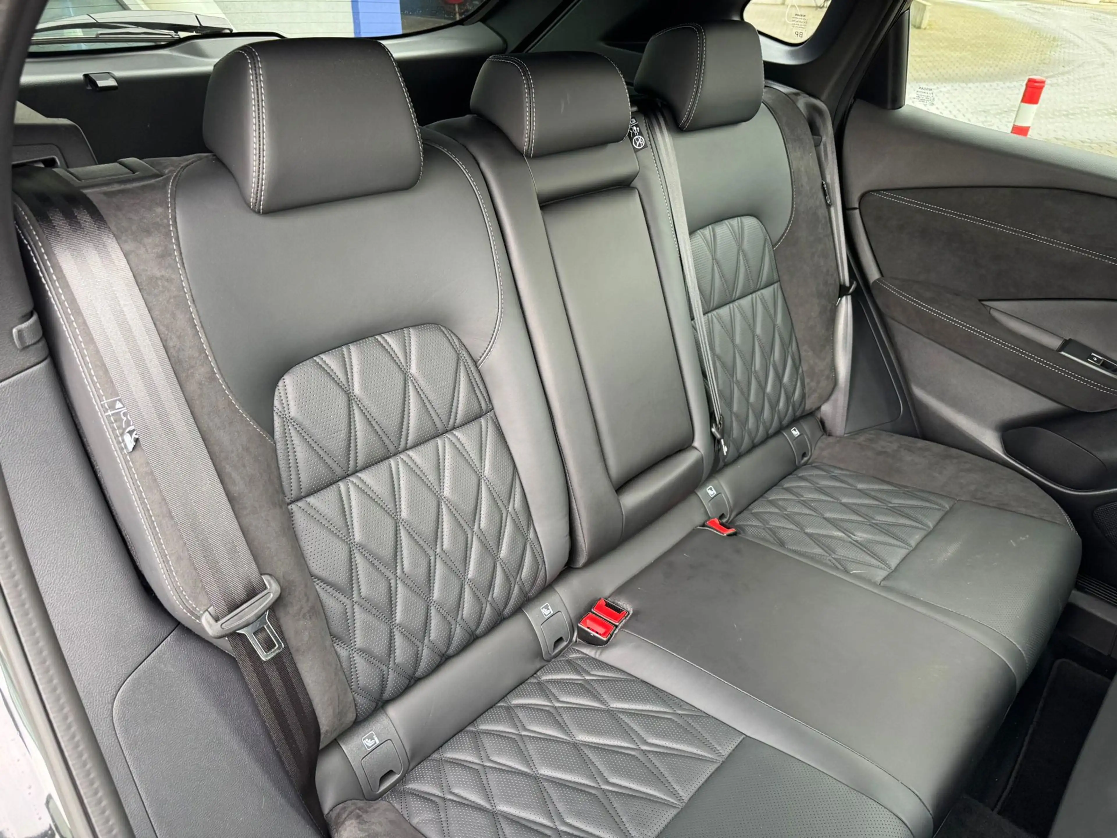 Nissan Qashqai 1.3 MHEV Xtronic Tekna Plus 158pk Massage stoelen — photo 18