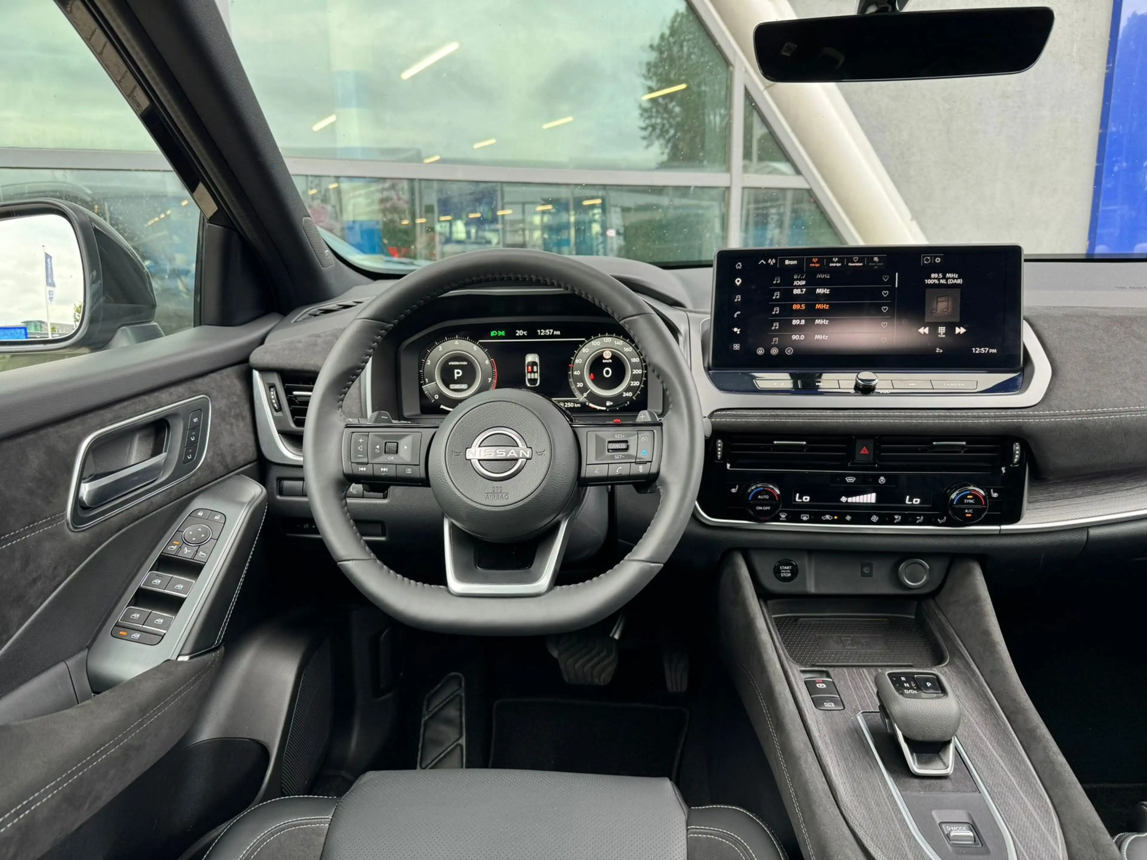 Nissan Qashqai 1.3 MHEV Xtronic Tekna Plus 158pk Massage stoelen — photo 5