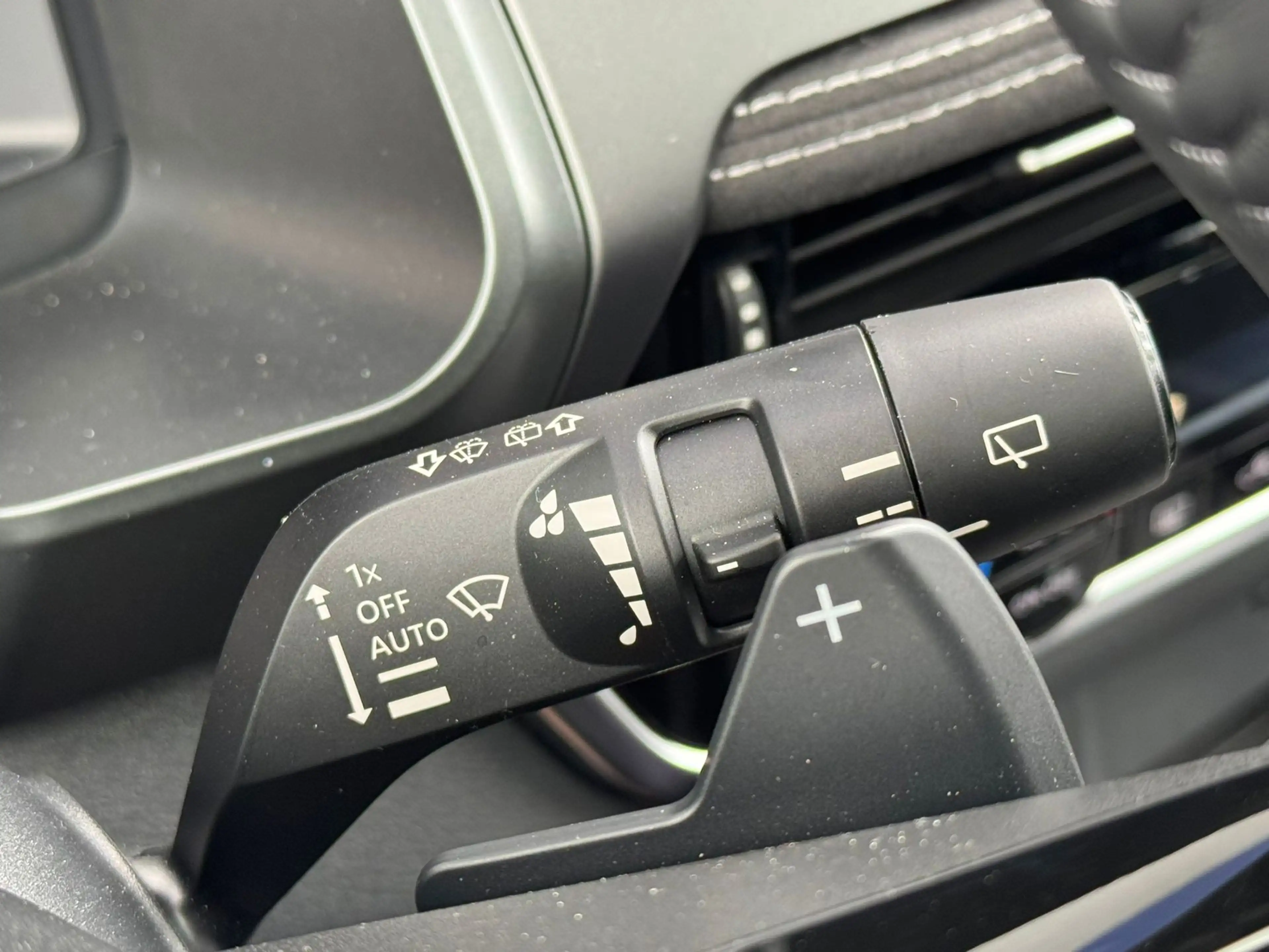 Nissan Qashqai 1.3 MHEV Xtronic Tekna Plus 158pk Massage stoelen — photo 33