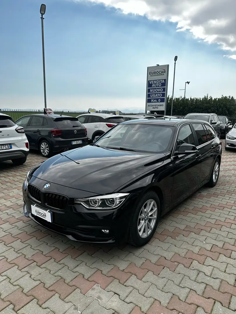 BMW 318 318d Touring Business Advantage auto Negro - 1