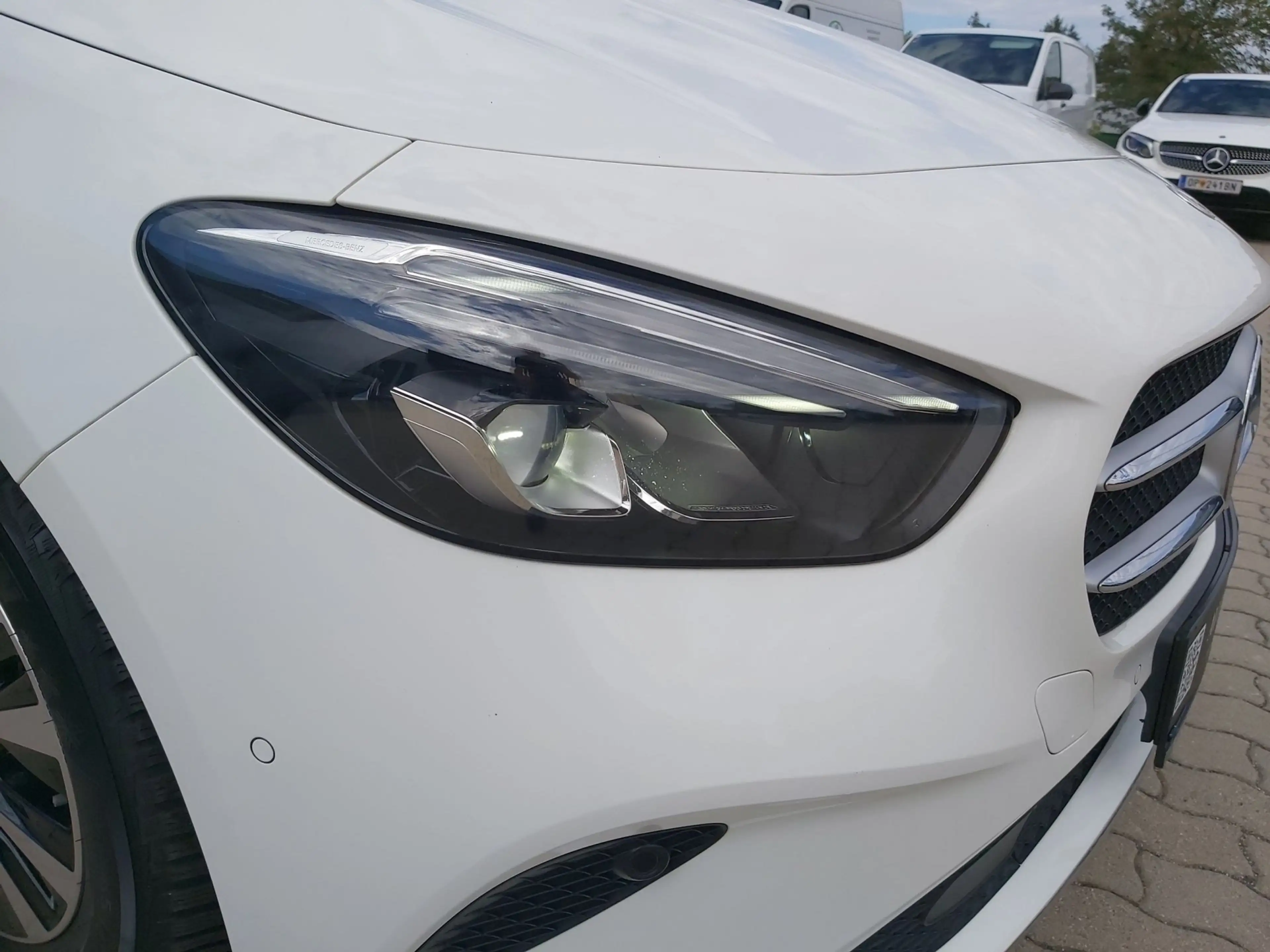 Mercedes-Benz B 180 d Style Leder KAM SpurH LM KlimaA SHZ Navi — photo 9