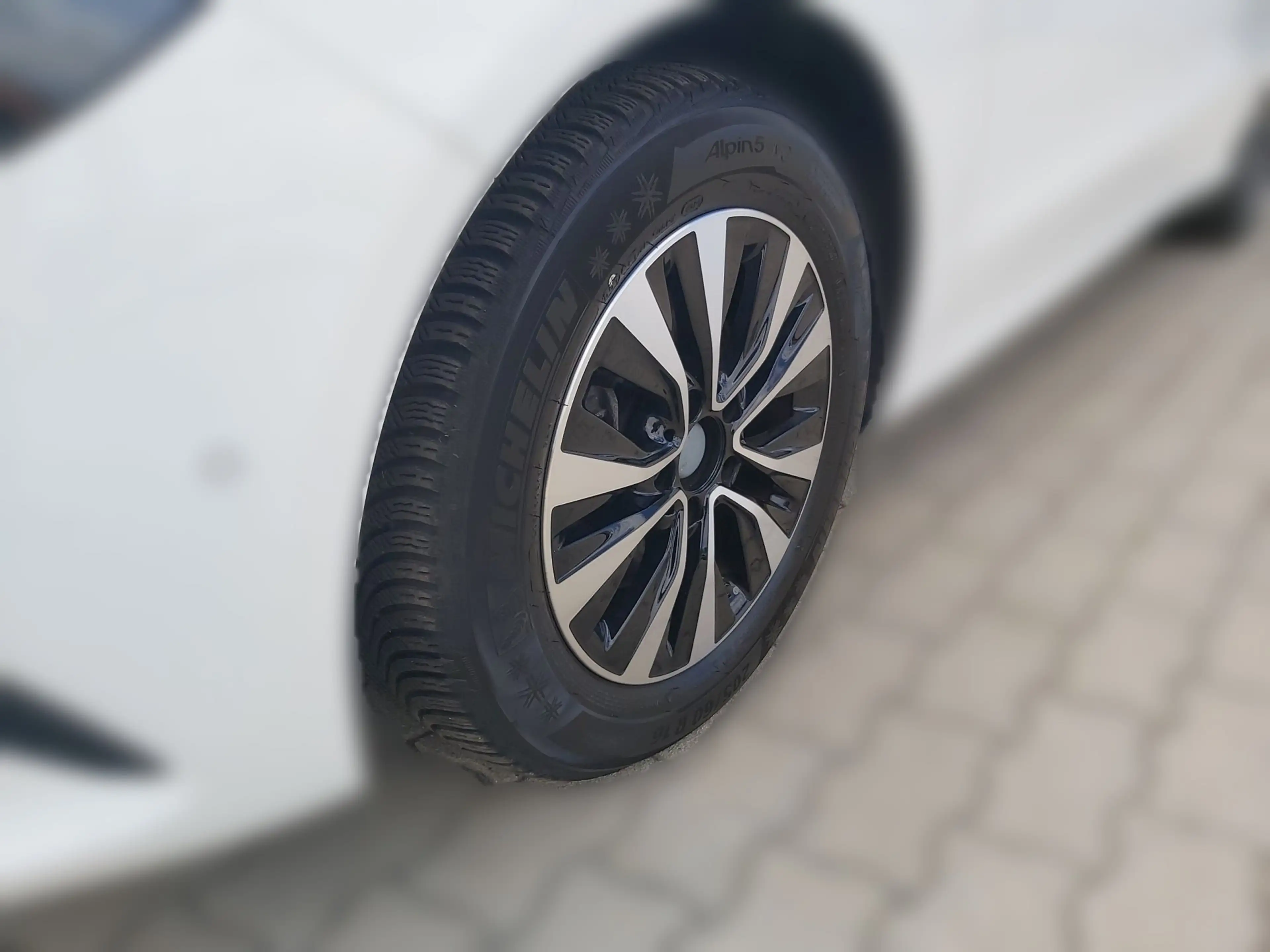 Mercedes-Benz B 180 d Style Leder KAM SpurH LM KlimaA SHZ Navi — photo 10