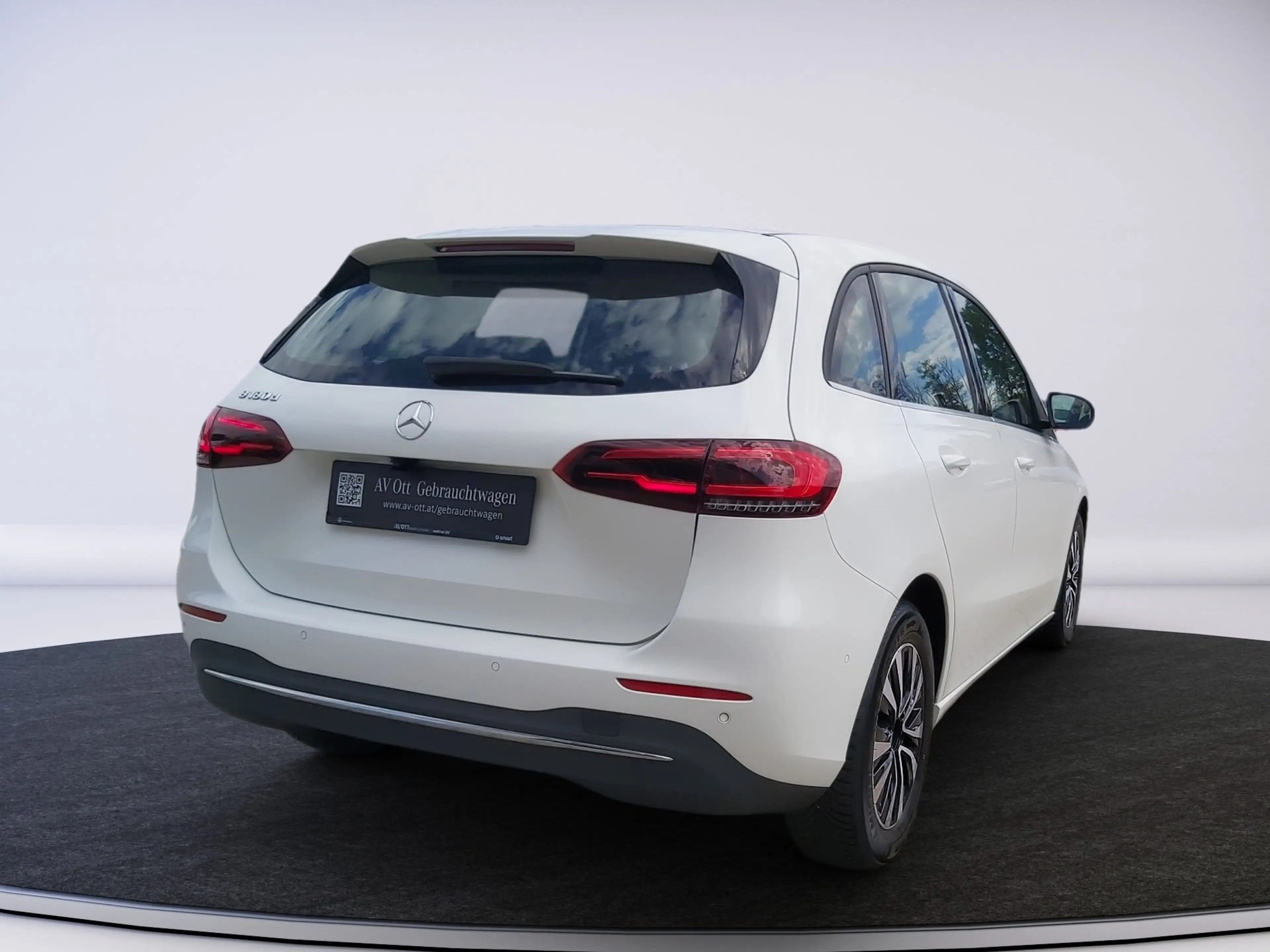 Mercedes-Benz B 180 d Style Leder KAM SpurH LM KlimaA SHZ Navi — photo 5