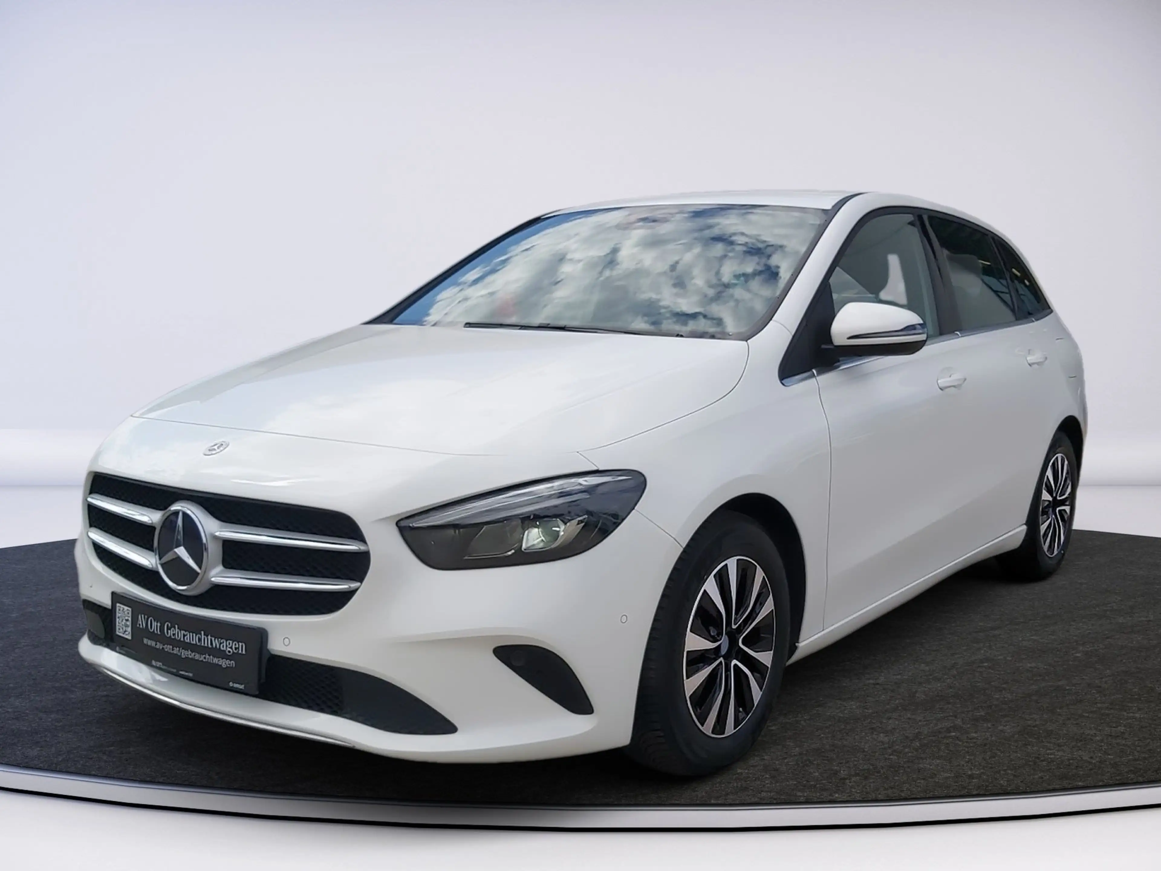Mercedes-Benz B 180 d Style Leder KAM SpurH LM KlimaA SHZ Navi — photo 3