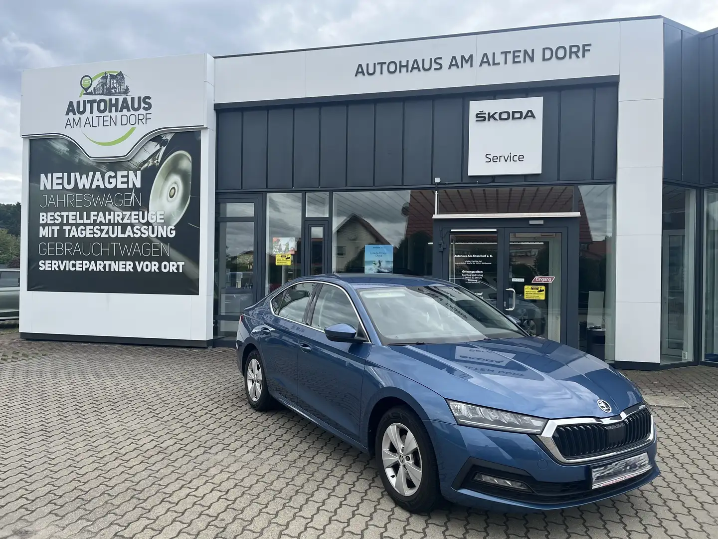 Skoda Octavia Ambition 1.0 TSI DSG Mildhybrid LED, Apple CarPlay Blau - 1