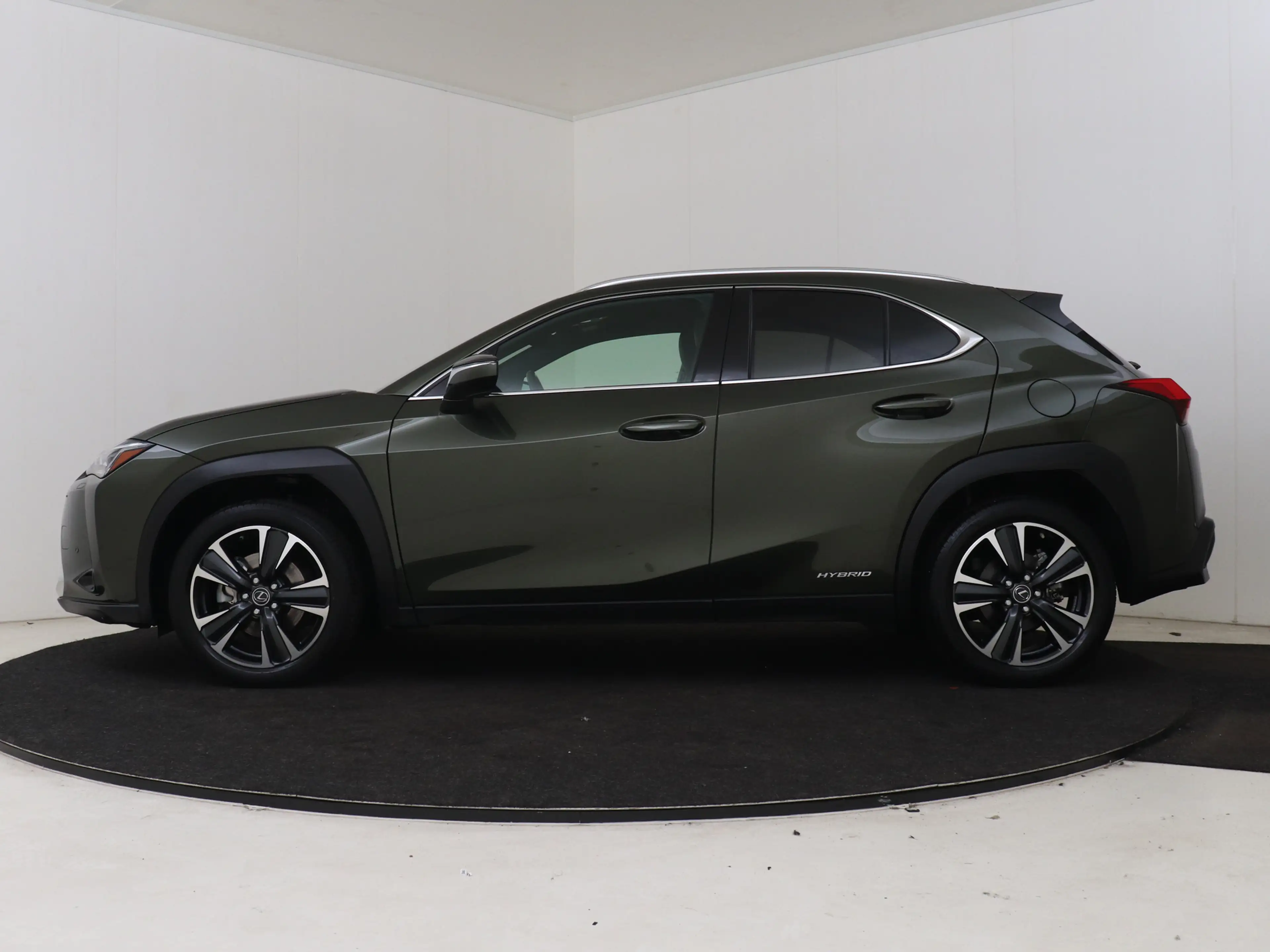 Lexus UX 250h Preference Line | BTW voertuig | Dealer onderhoude — photo 3