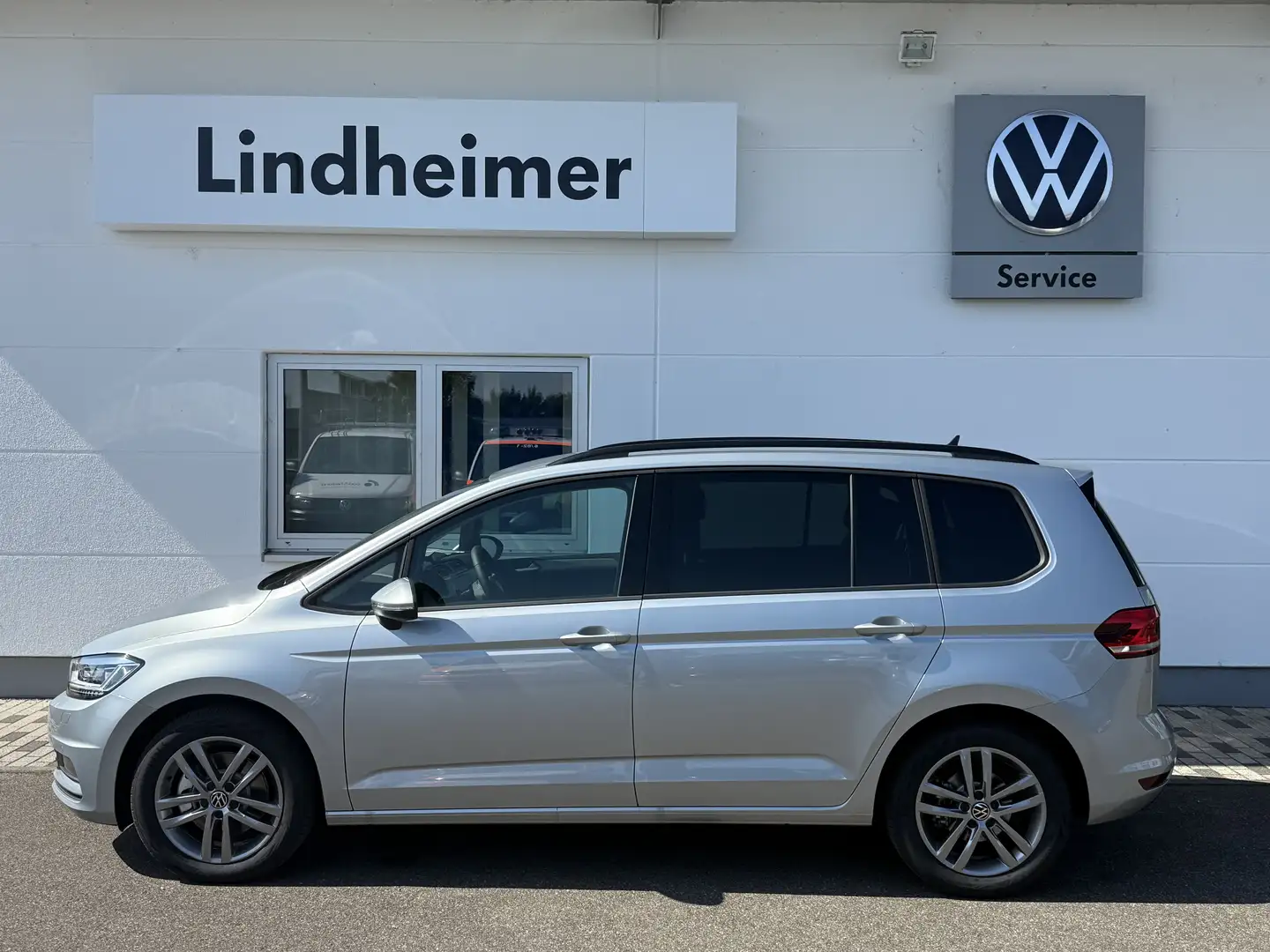 Volkswagen Touran Comfortline BMT/DSG/IQ LED/7-Sitze/Easy-Open/ Silber - 1