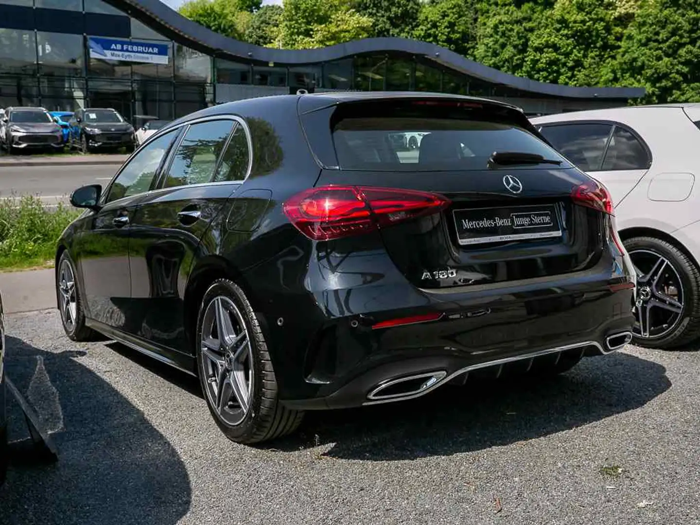 Mercedes-Benz A 180 AMG LINE ADVANCED AMBIENTE WINTERPAKET LED Schwarz - 2