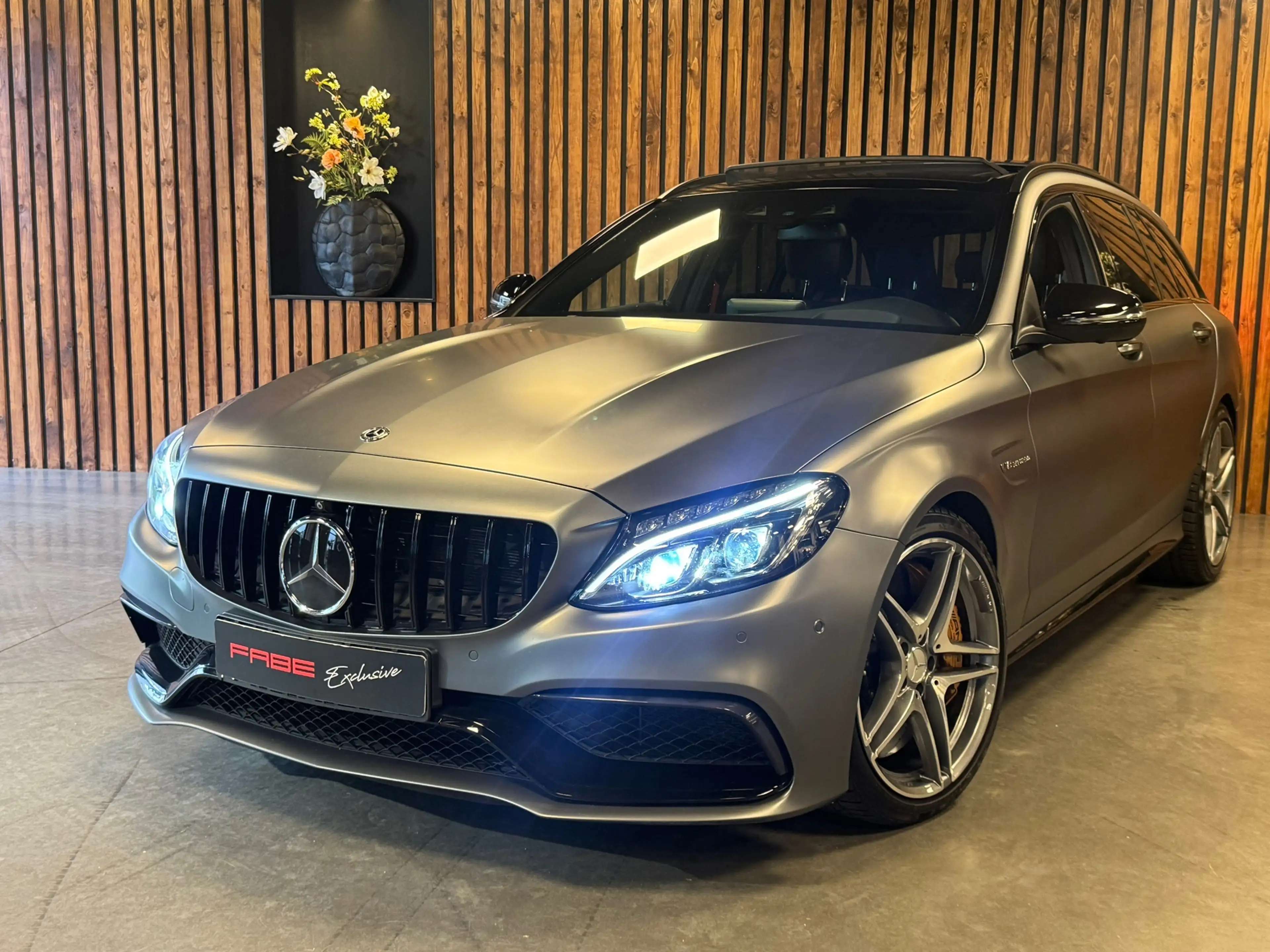 Mercedes-Benz C 63 AMG Estate S / Keramisch / Burmester / Pano / Magno / — photo 2