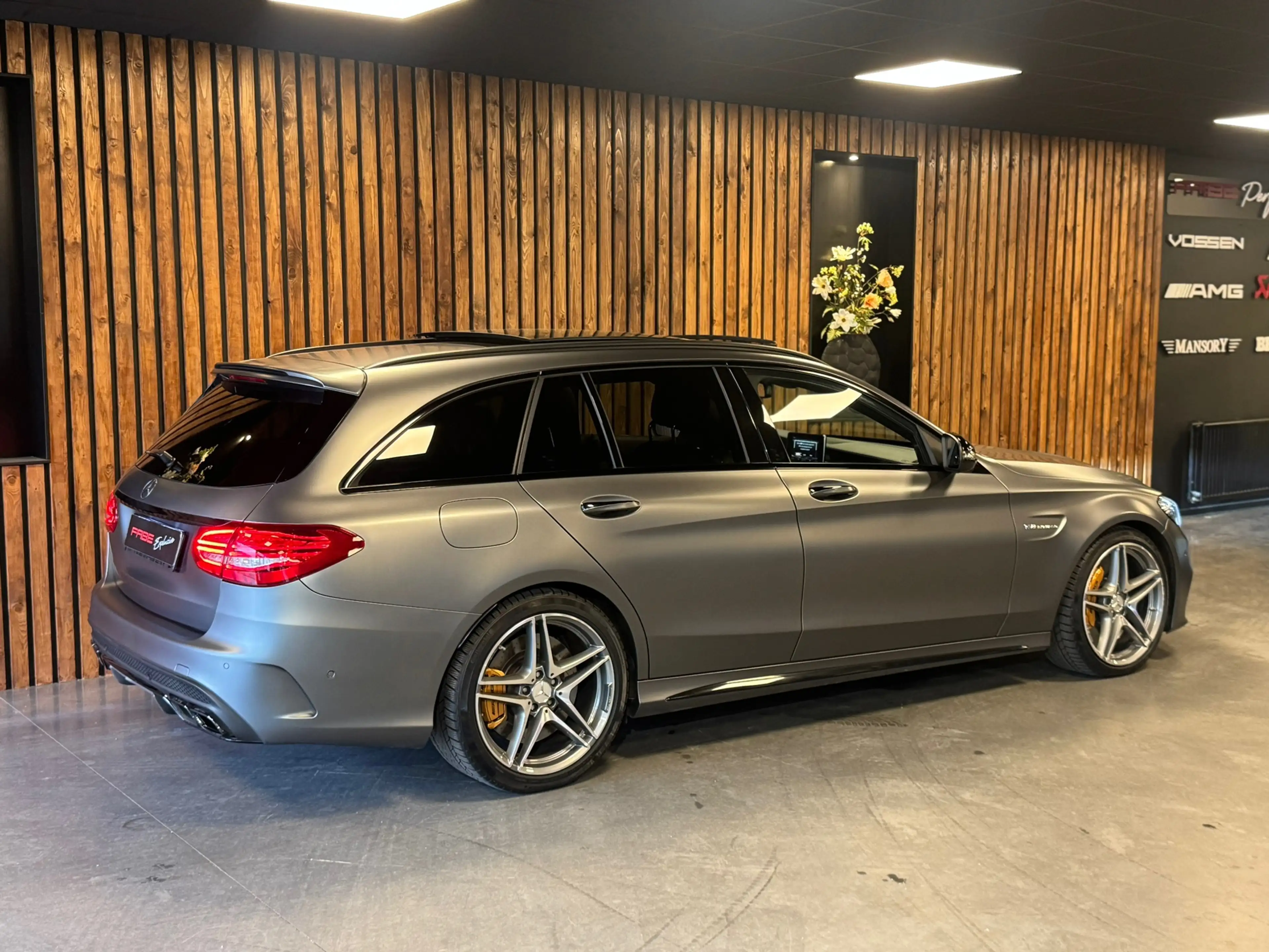 Mercedes-Benz C 63 AMG Estate S / Keramisch / Burmester / Pano / Magno / — photo 13