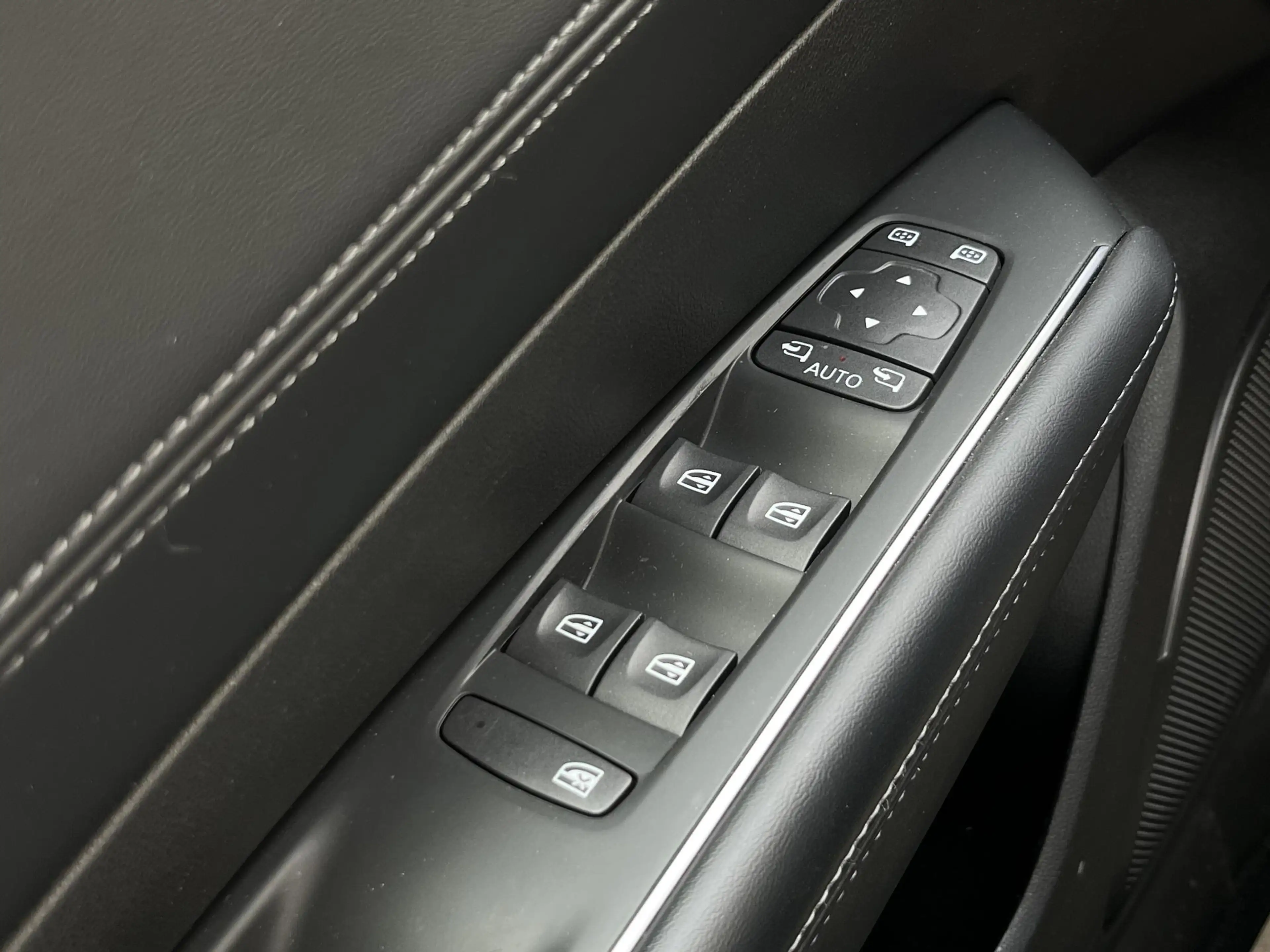 Renault Talisman Estate 1.8 TCe Initiale Paris | Trekhaak | Stoelve — photo 30