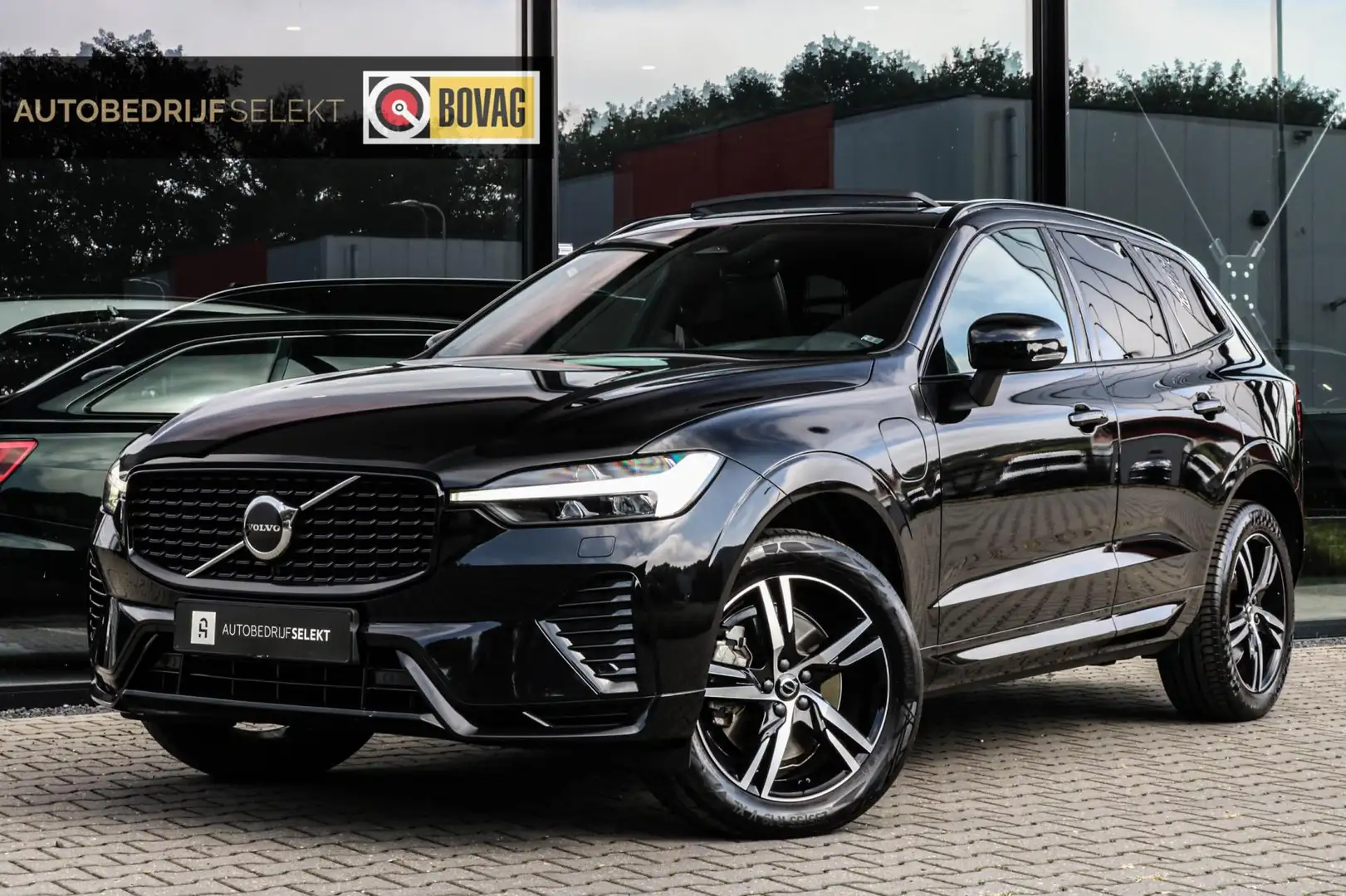 Volvo XC60 2.0 T6 R-DESIGN - PANO - TREKHAAK - FACELIFT Noir - 1