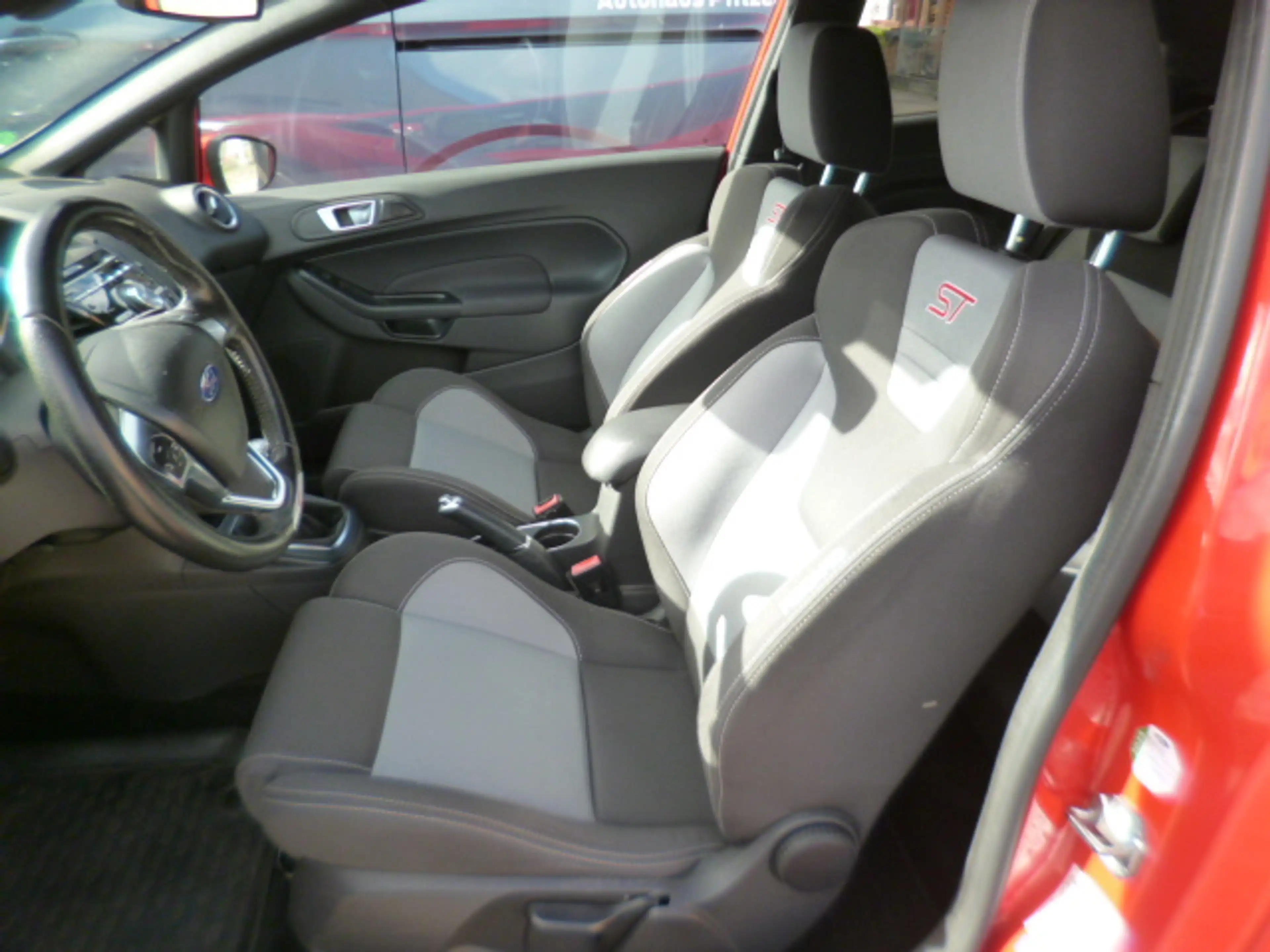 Ford Fiesta ST — photo 6