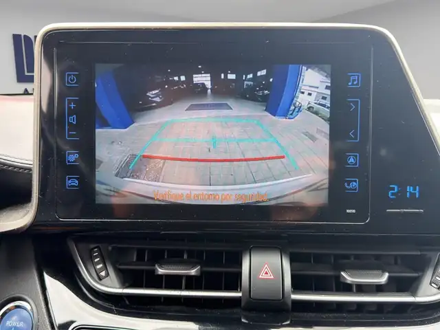 Toyota C-HR view 11