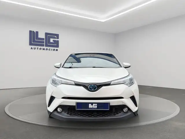 Toyota C-HR view 2