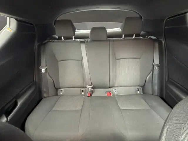 Toyota C-HR view 14
