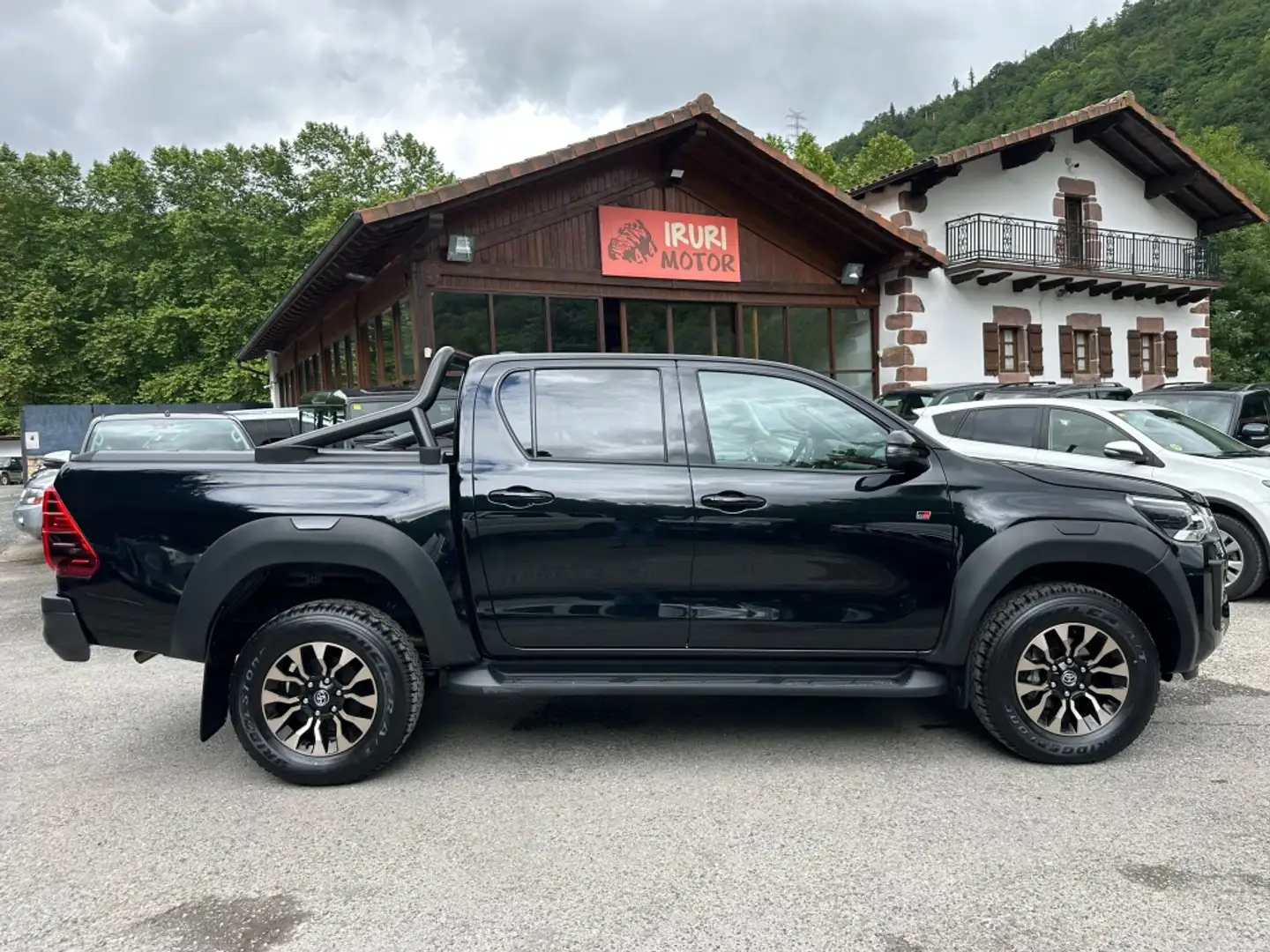 Toyota Hilux Cabina Doble GR Sport Aut. Negro - 1