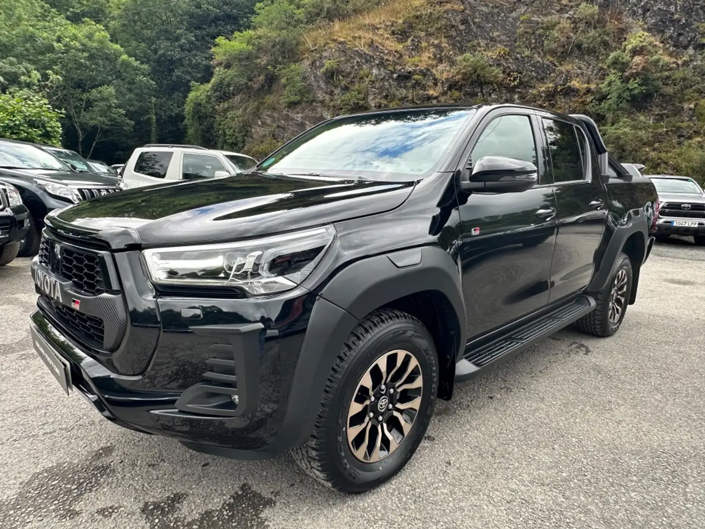 Toyota Hilux Cabina Doble GR Sport Aut. Negro - 2