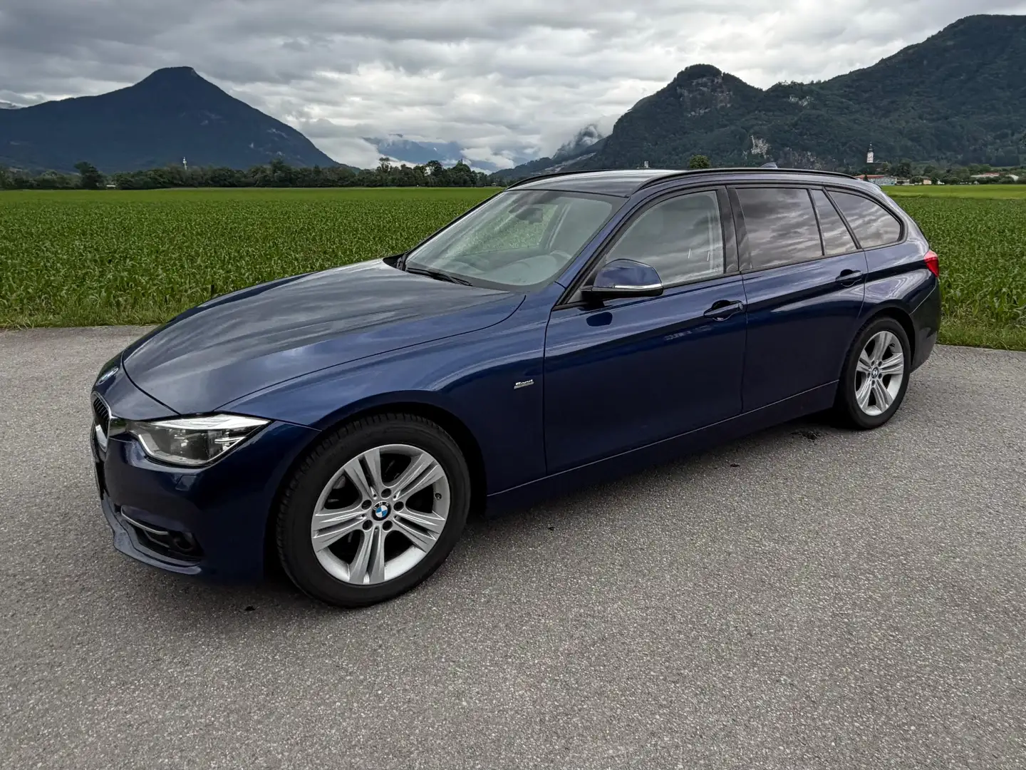 BMW 320 320d Touring Aut. Xdrive Anhängerkupplung Blau - 1