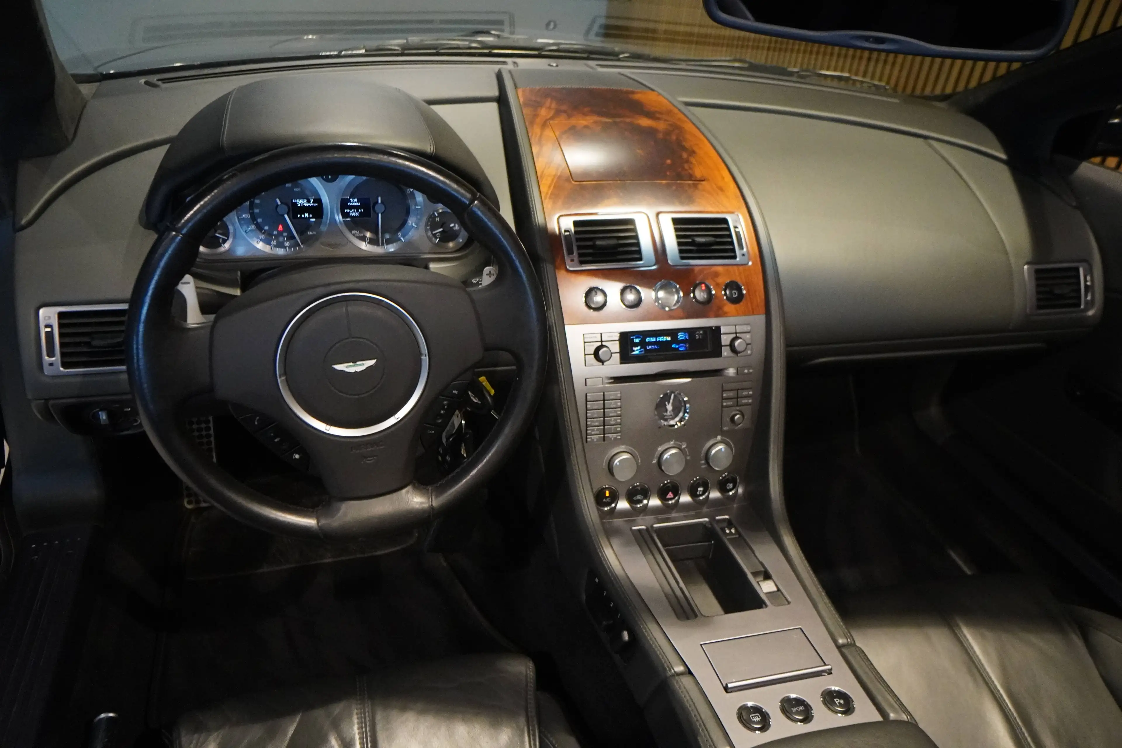 Aston Martin DB9 DB9 Volante V12- 1 HD-U-frei-Deutsches FZG-Top — photo 6