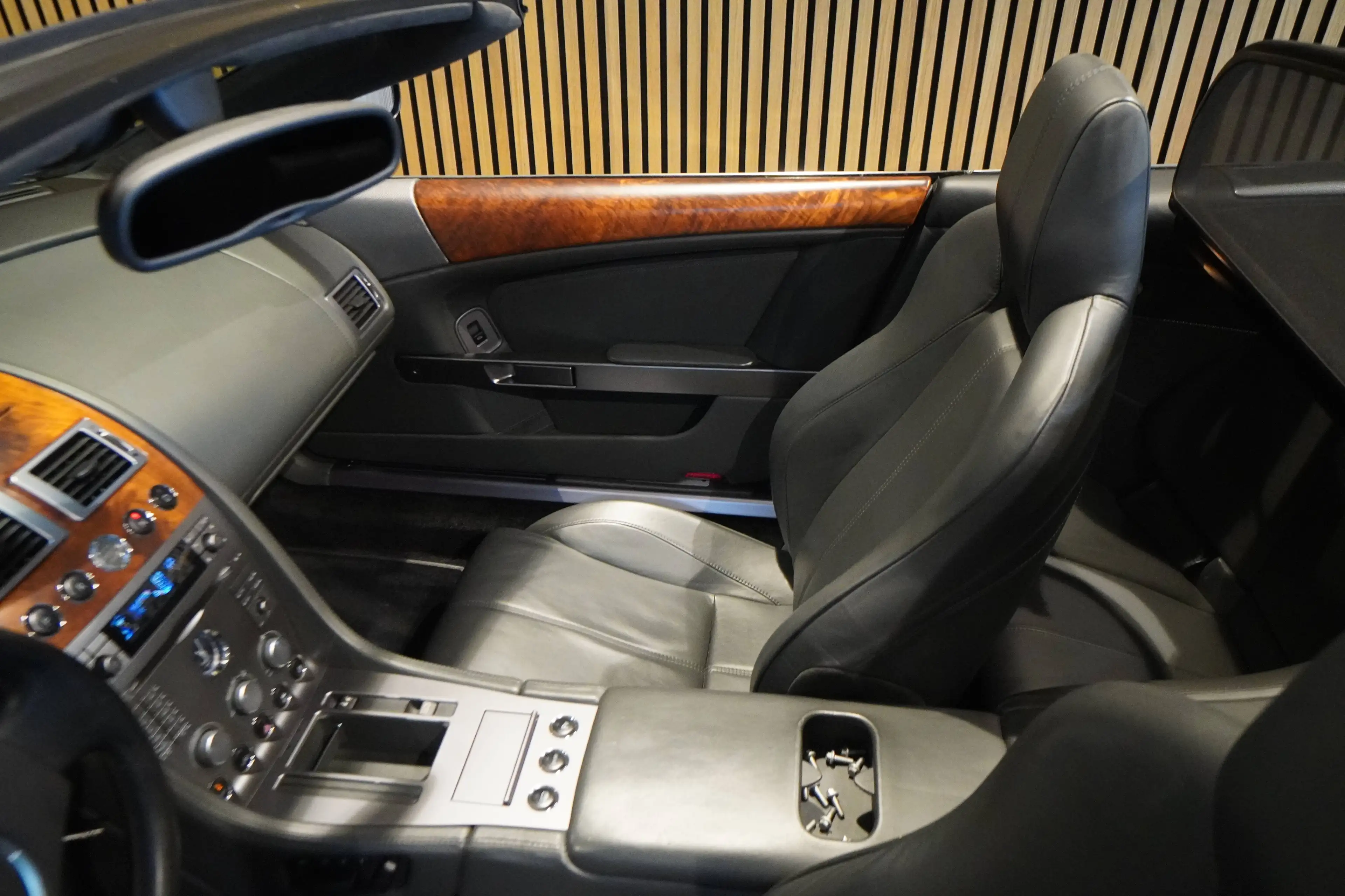 Aston Martin DB9 DB9 Volante V12- 1 HD-U-frei-Deutsches FZG-Top — photo 7