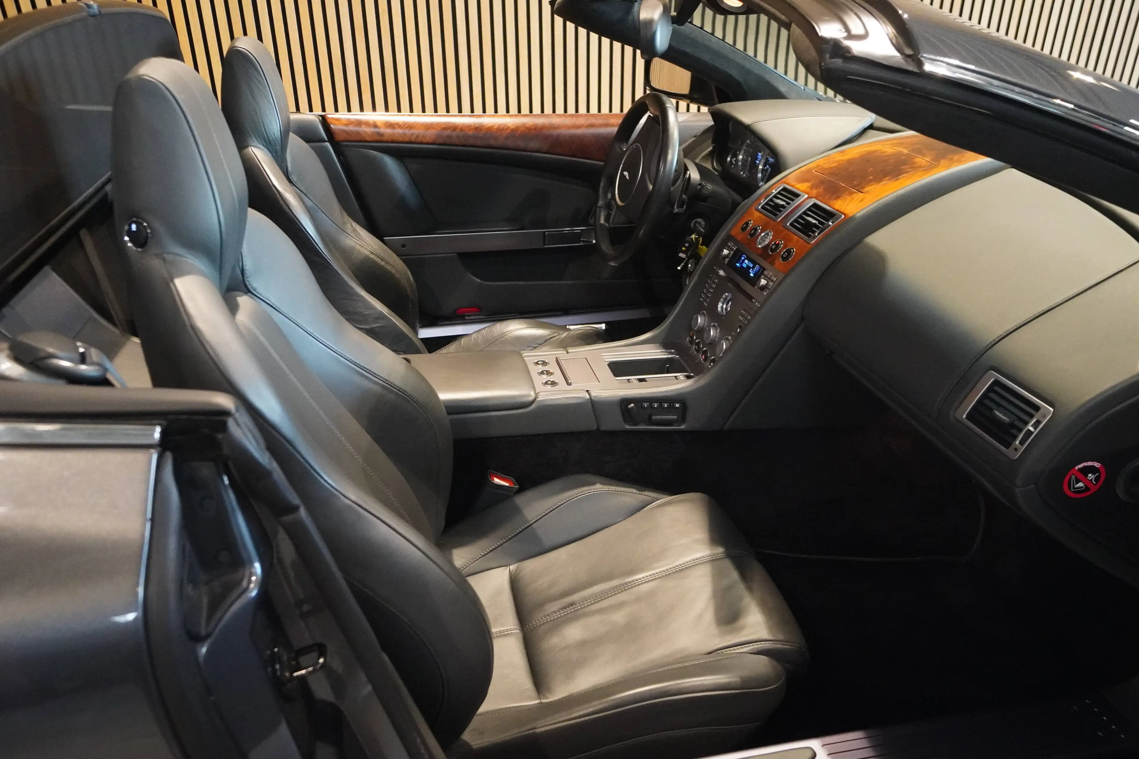 Aston Martin DB9 DB9 Volante V12- 1 HD-U-frei-Deutsches FZG-Top — photo 11