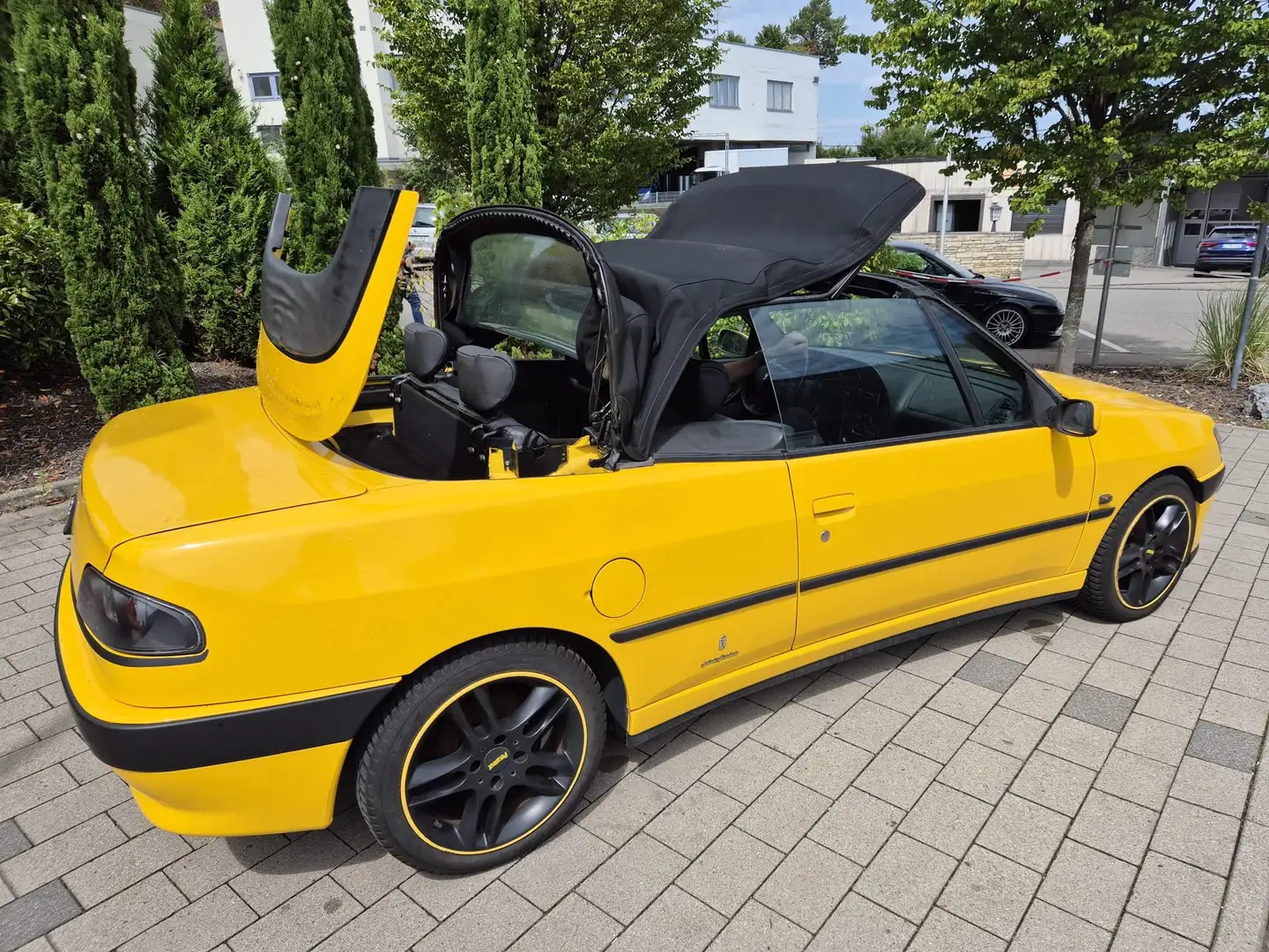 Peugeot 306 306 Cabriolet 1.6 Saint Tropez Gelb - 2