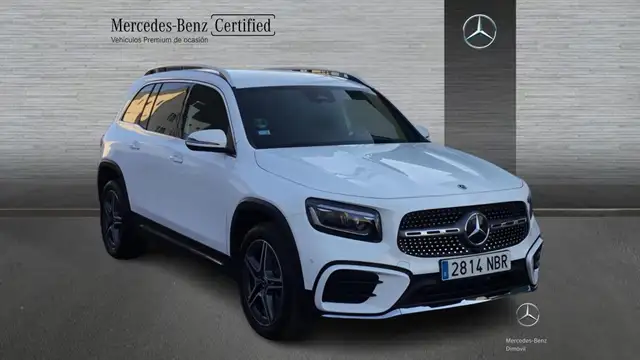 Mercedes-Benz GLB view 3