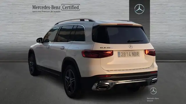 Mercedes-Benz GLB view 4