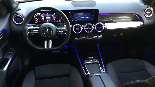 Mercedes-Benz GLB view 8