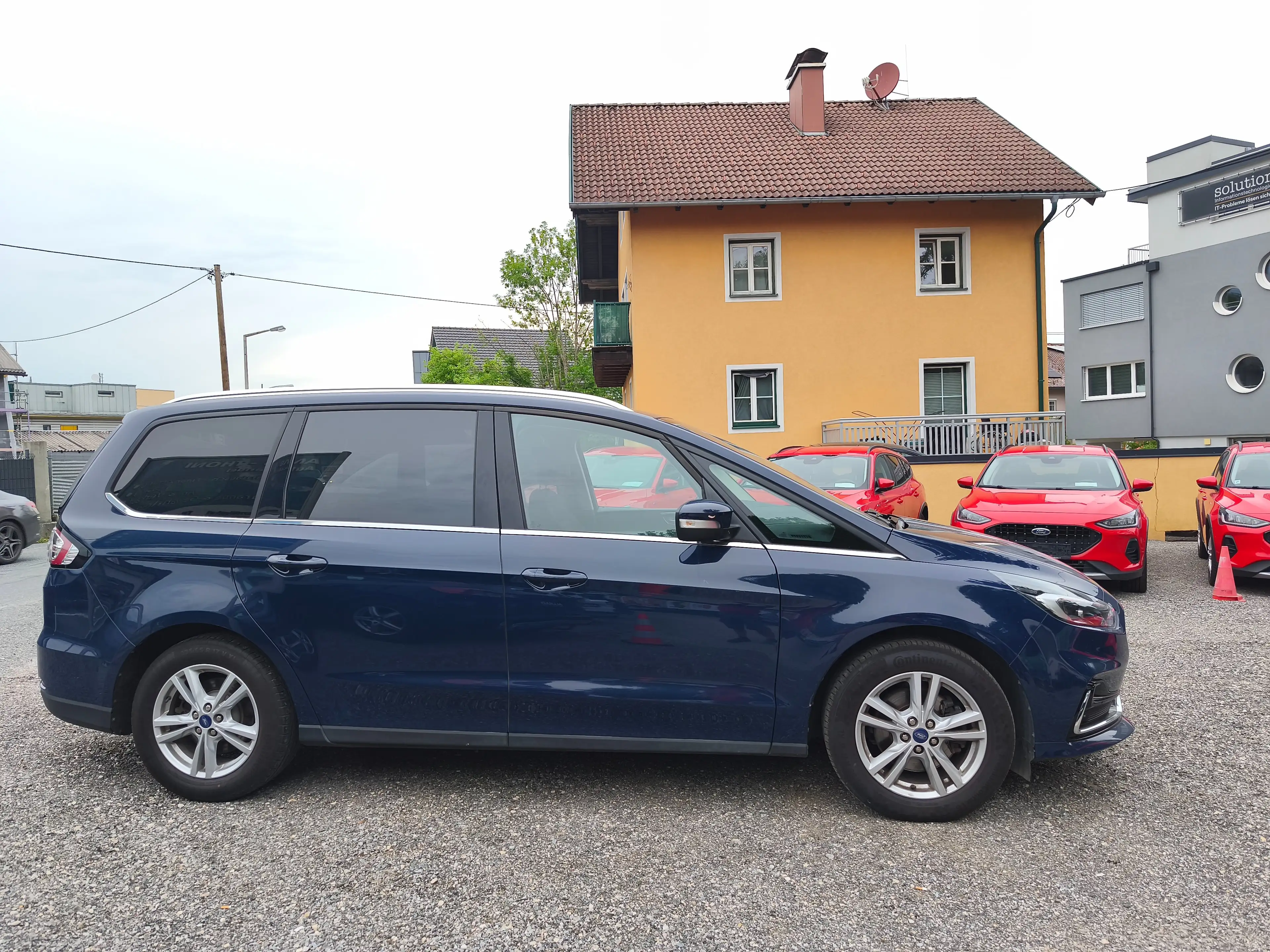 Ford Galaxy 2,5 Duratec FHEV Hybrid Titanium Aut.,* LED, AHK.* — photo 2